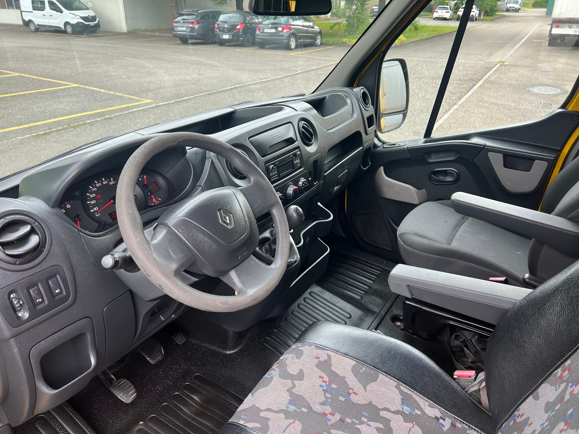 RENAULT Master T35 2.3dCi 130 L3H3-image-6