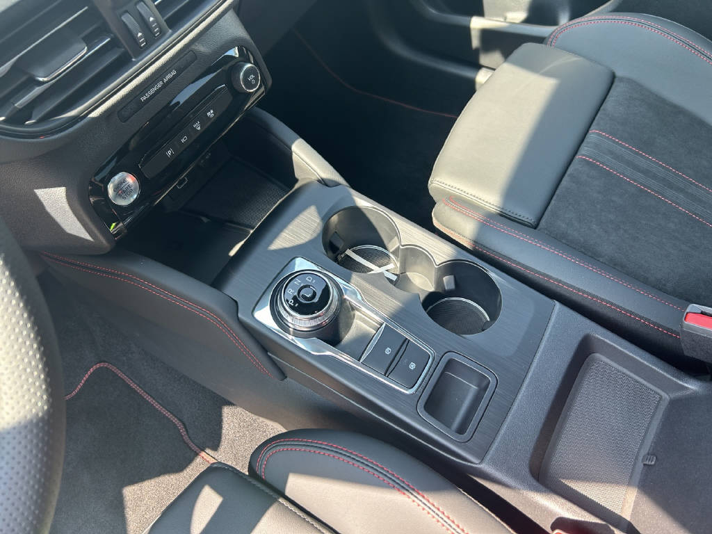 FORD Kuga 2.5 Hybrid ST-Line X 4x4-image-6