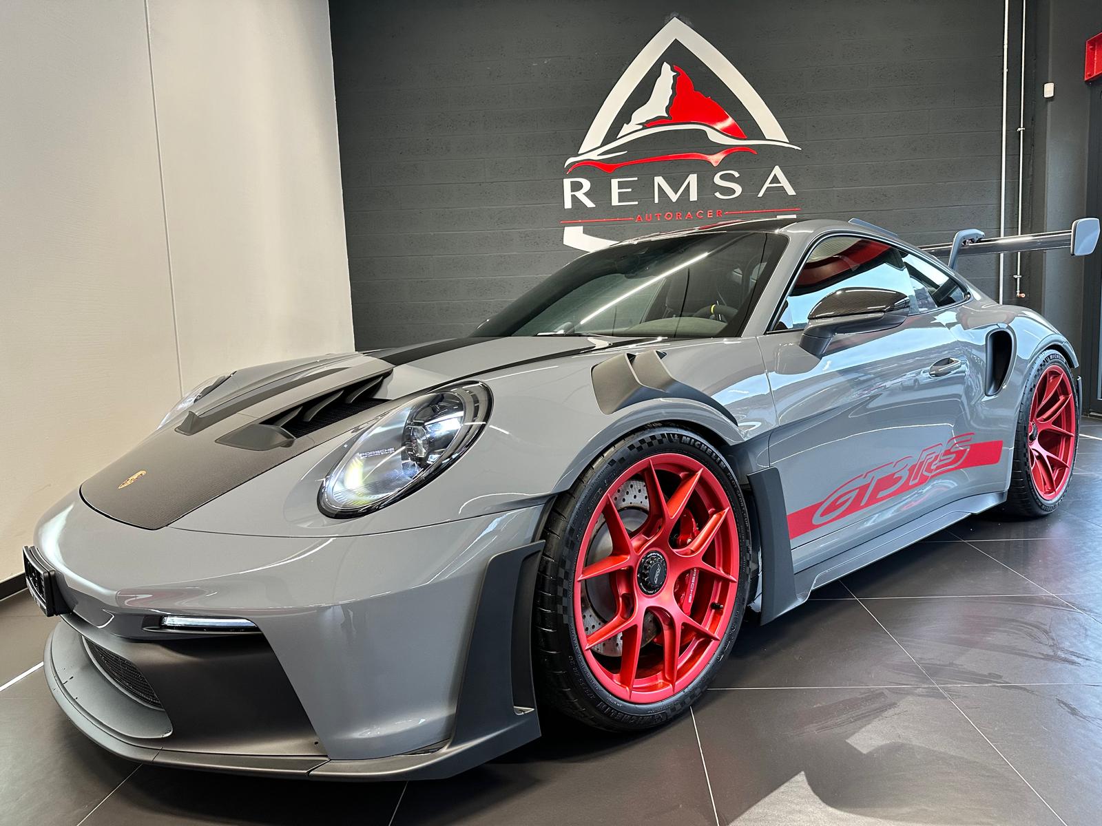 PORSCHE 911 GT3 RS