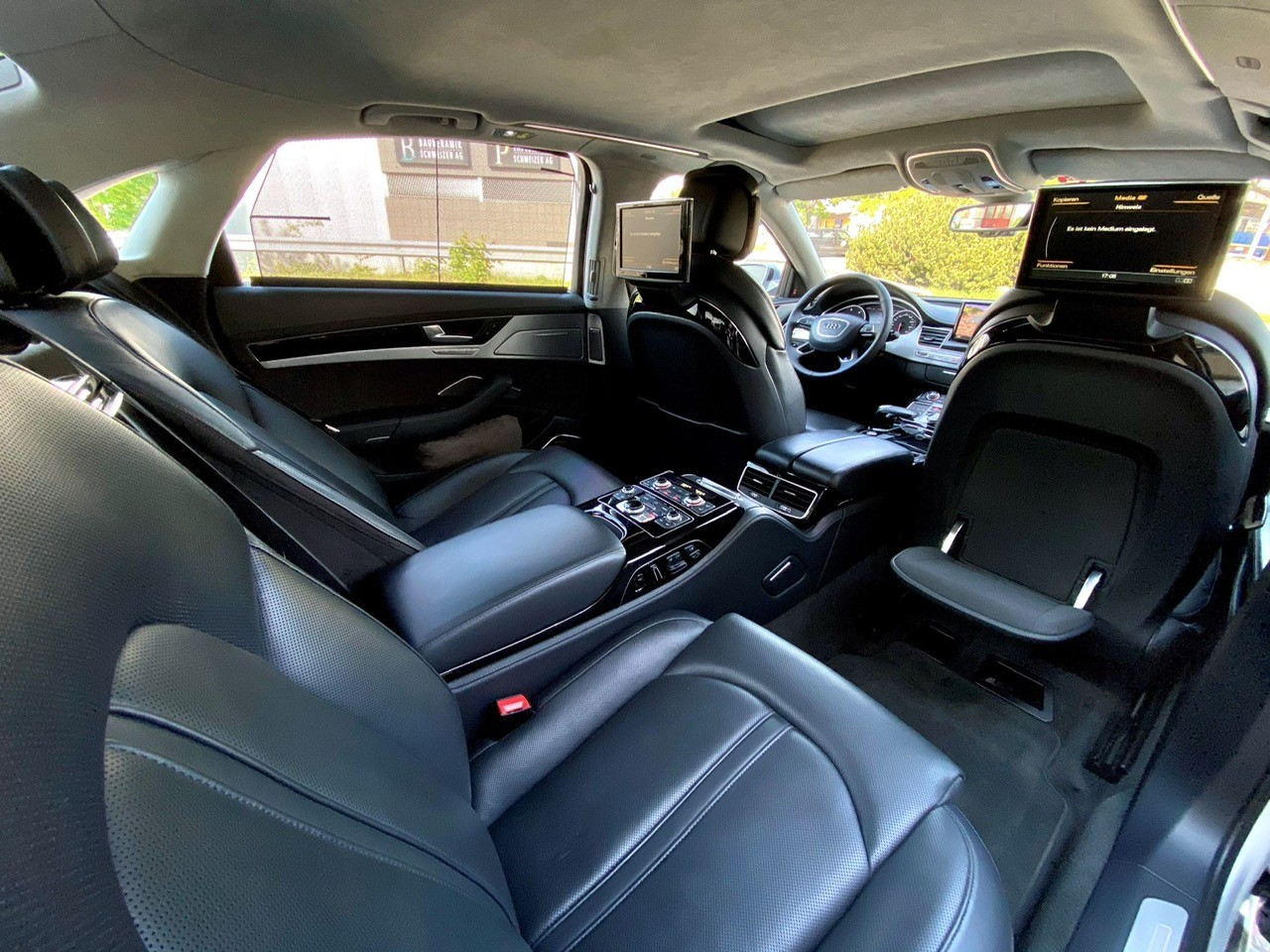 AUDI A8 L chauffeur 3.0 TDI quattro tiptronic-image-16