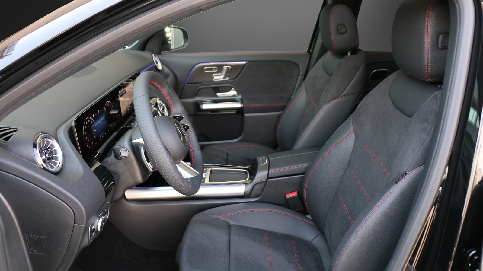 MERCEDES-BENZ GLA 250 e EQ Star 8G-DCT-image-10