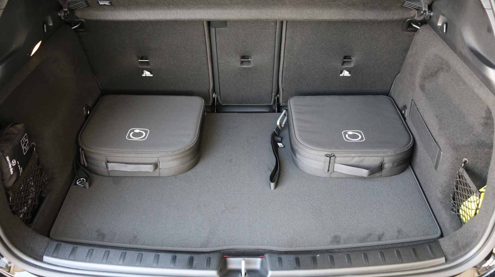 MERCEDES-BENZ GLA 250 e EQ Star 8G-DCT-image-12