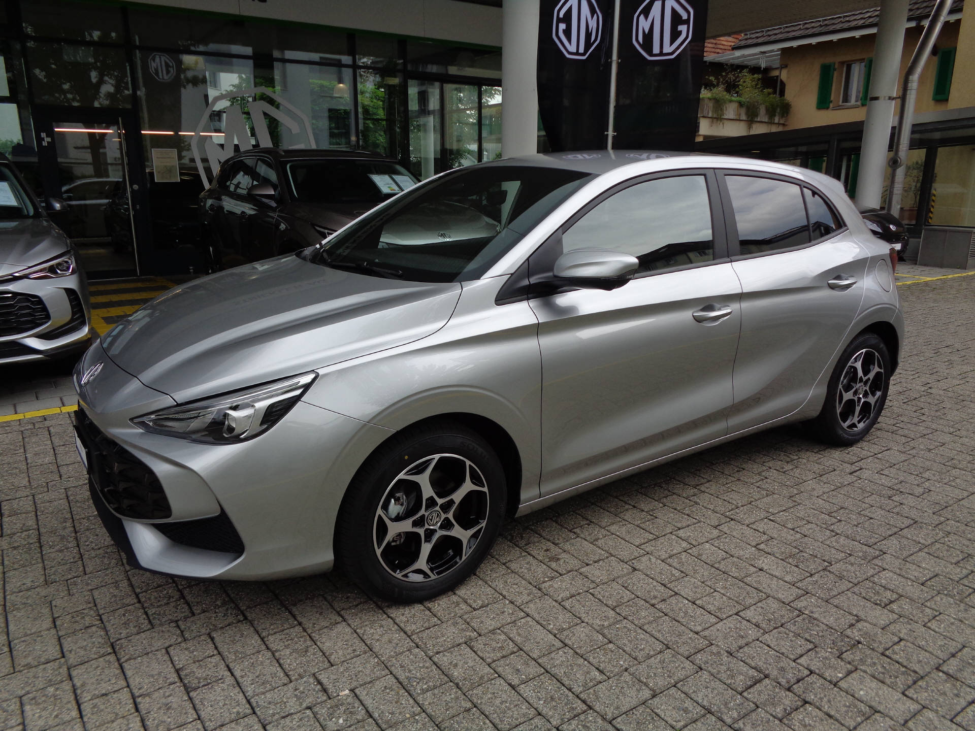MG 3 1.5 Hybrid Luxury-image-0