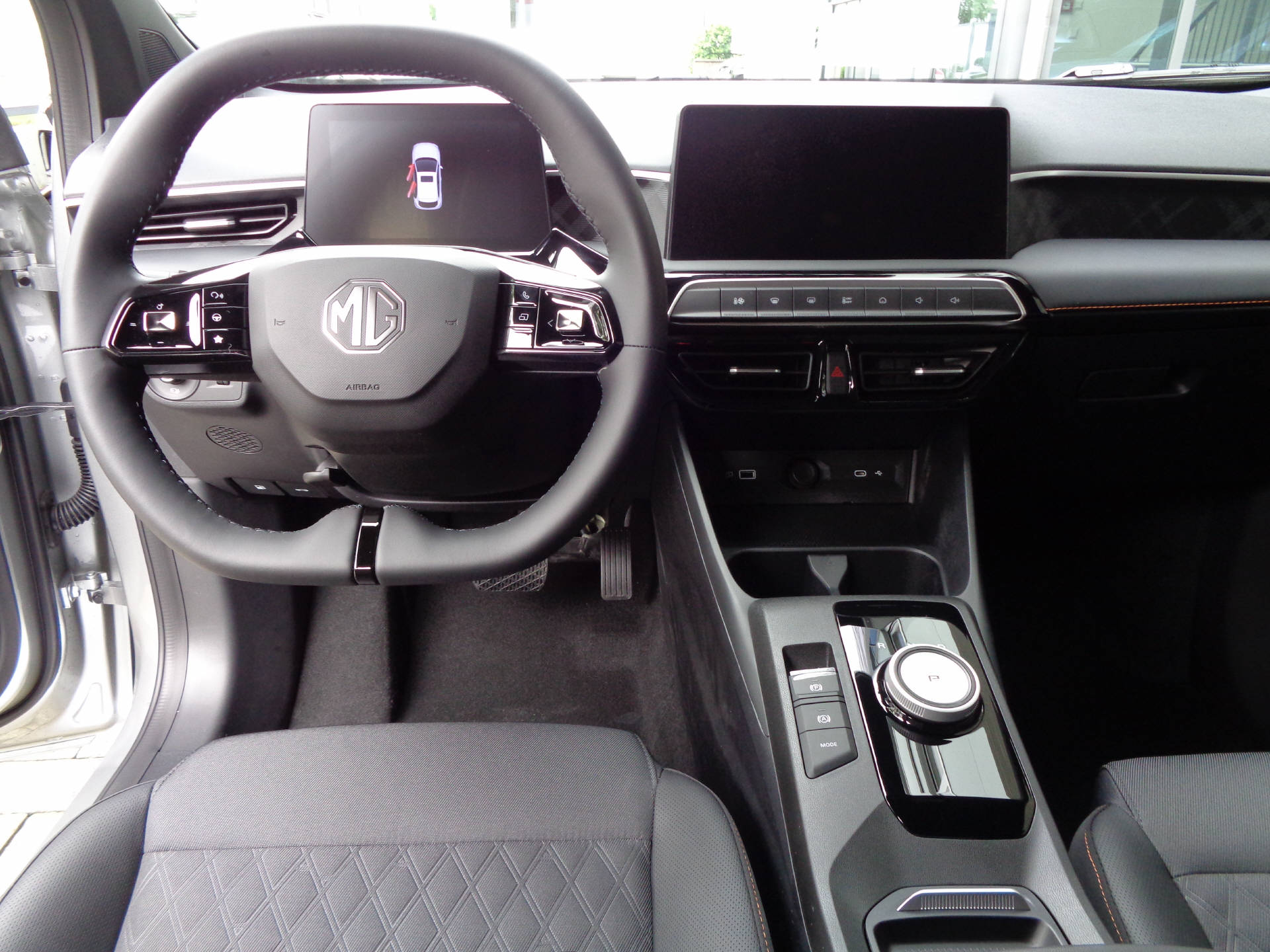MG 3 1.5 Hybrid Luxury-image-8