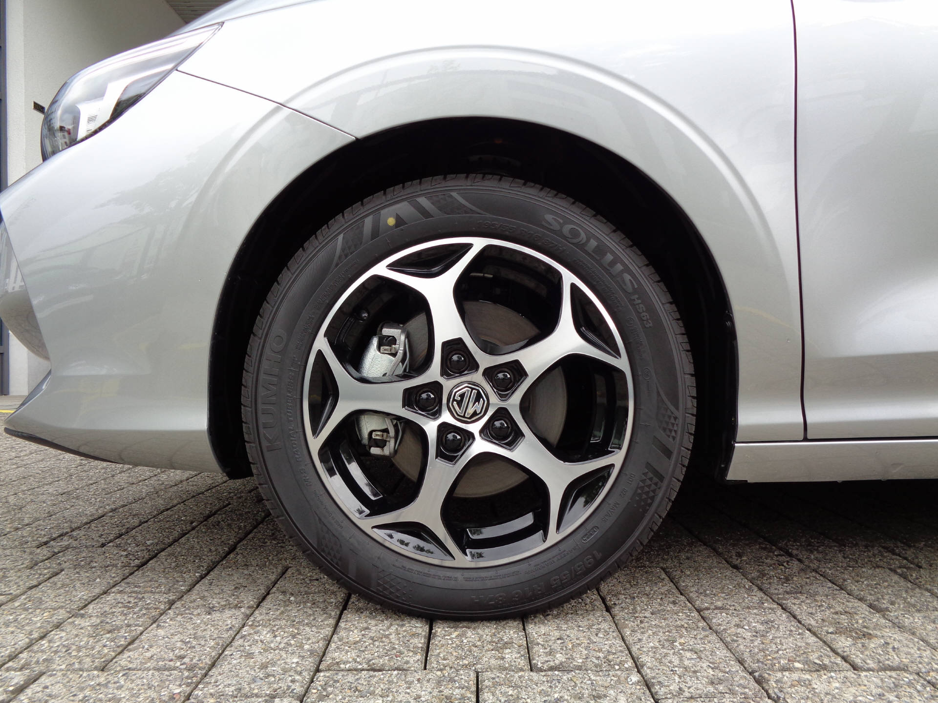 MG 3 1.5 Hybrid Luxury-image-6