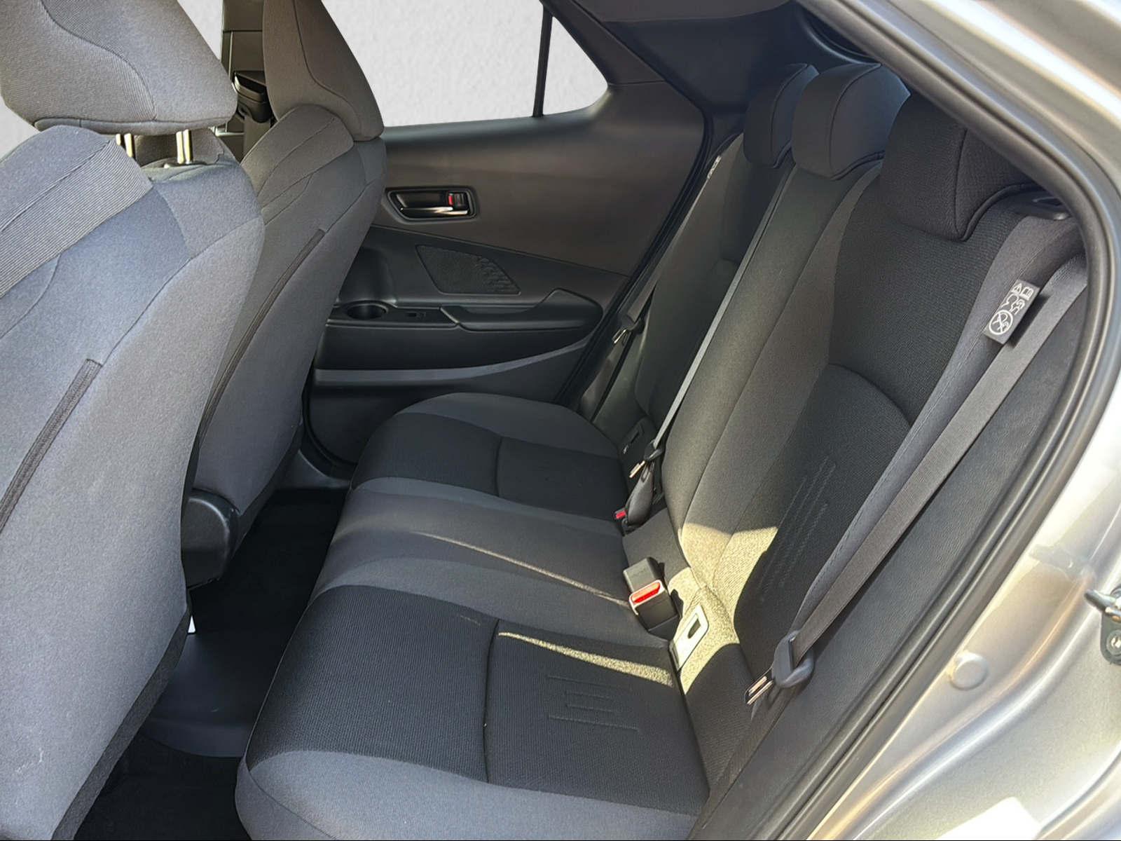TOYOTA C-HR 2.0 PHEV Trend-image-6