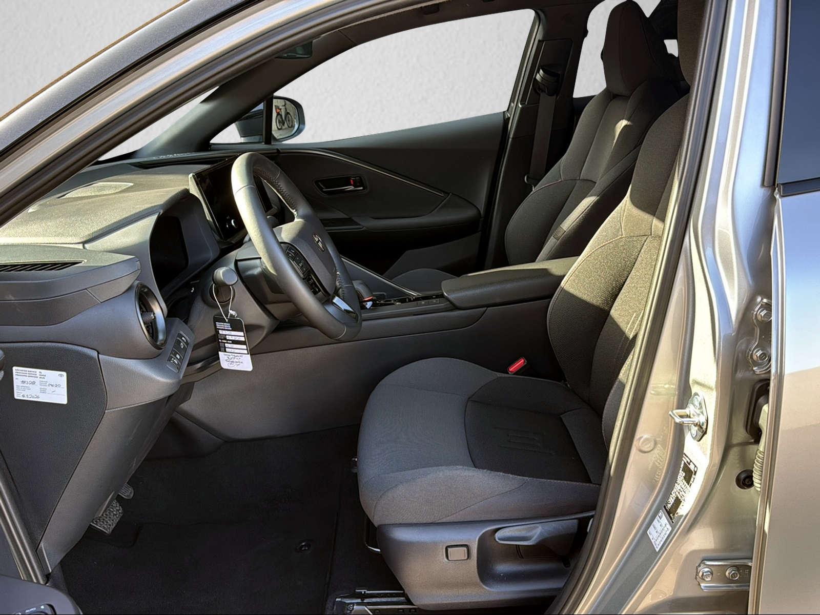TOYOTA C-HR 2.0 PHEV Trend-image-7