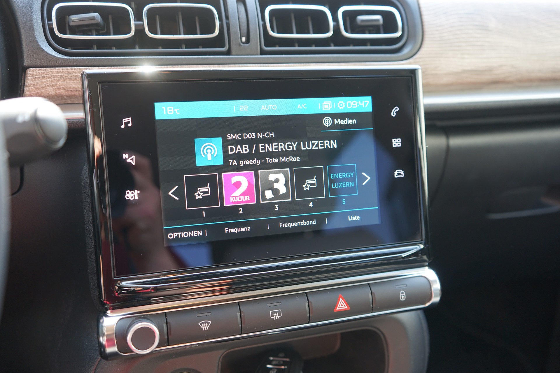 CITROEN C3 1.2i PureTech Swiss Edition EAT6-image-6