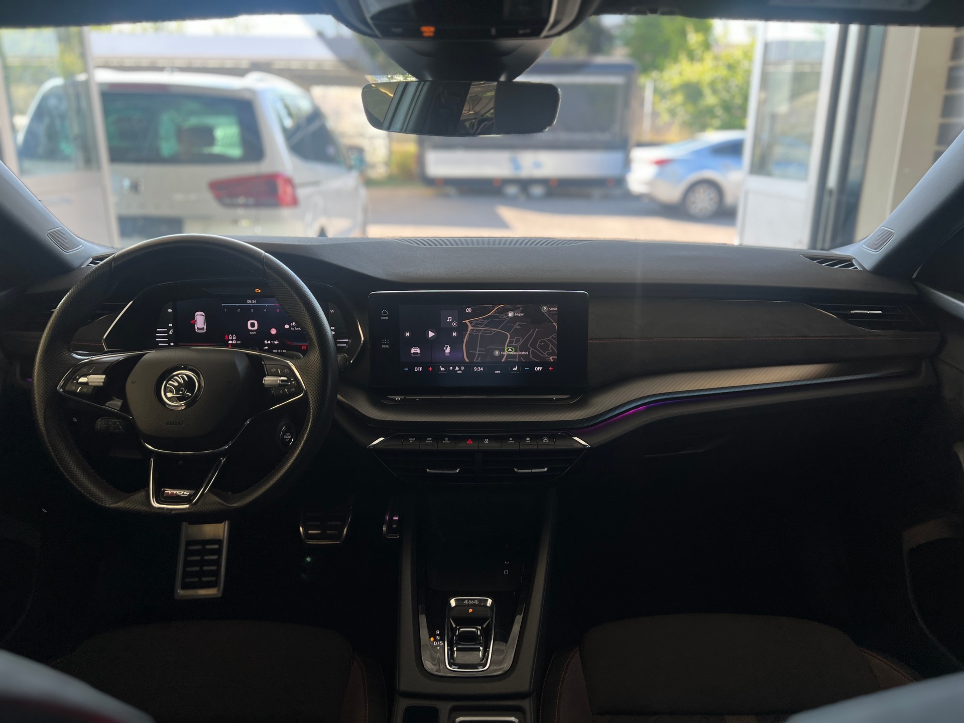 SKODA Octavia Combi 2.0 TDI DSG RS 4x4-image-8