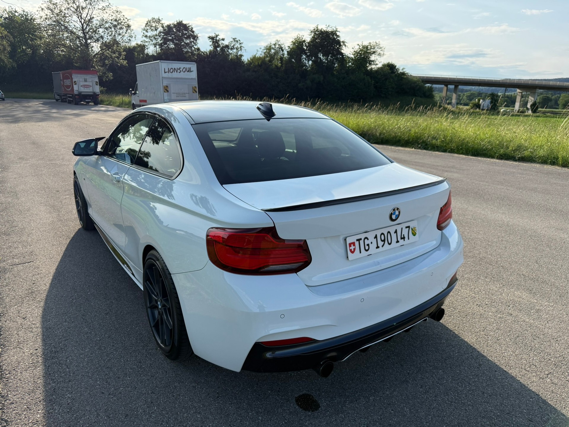 BMW M235i Steptronic-image-2