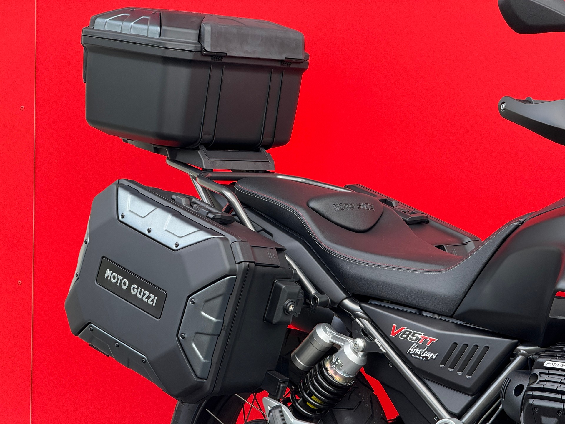 MOTO GUZZI V85 TT Touring-image-10