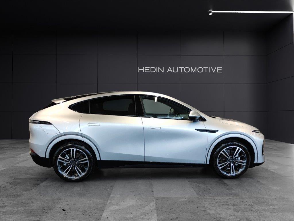 XPENG Performance AWD-image-1