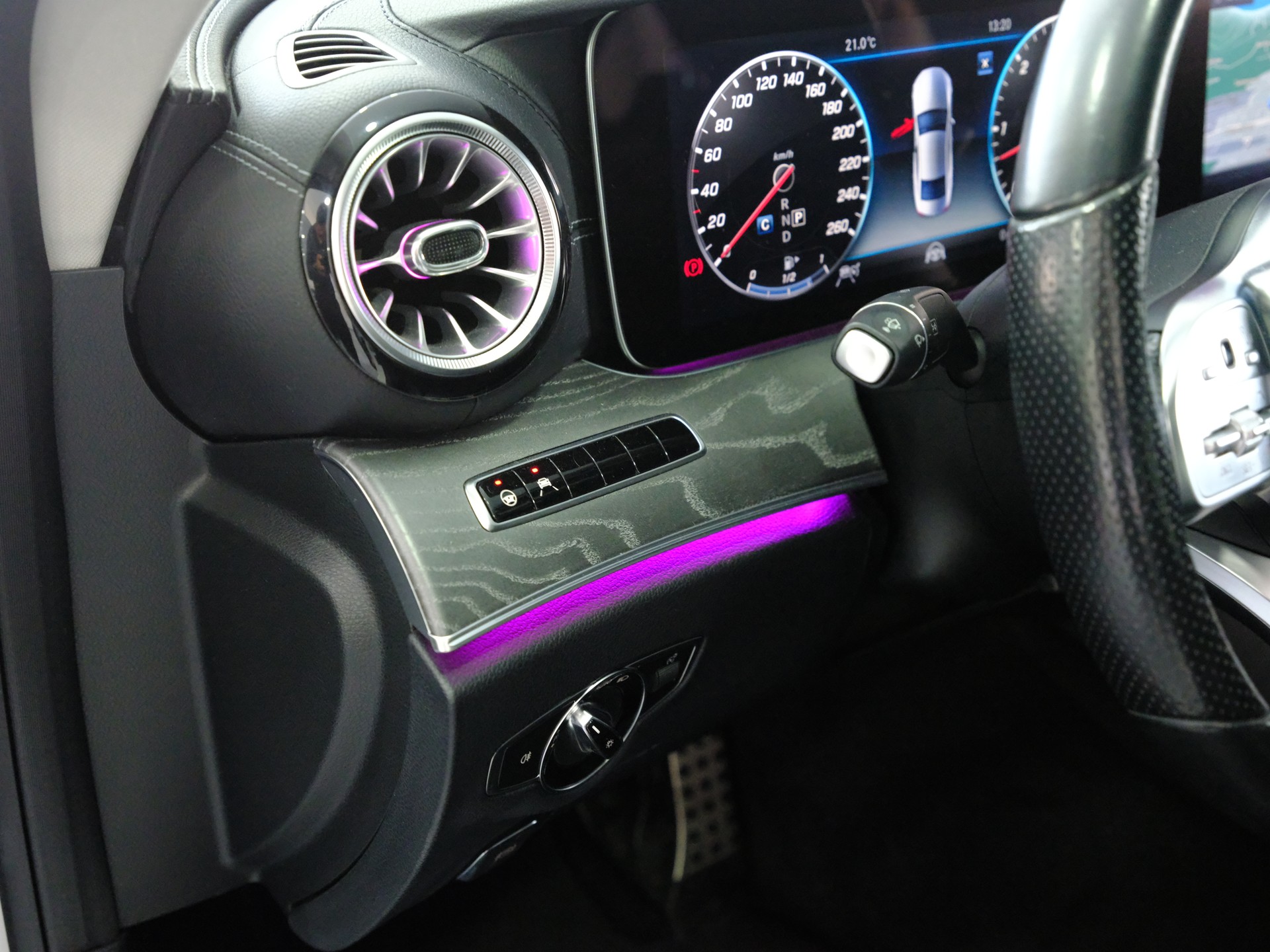 MERCEDES-BENZ CLS 400 d AMG Line 4Matic 9G-Tronic-image-15