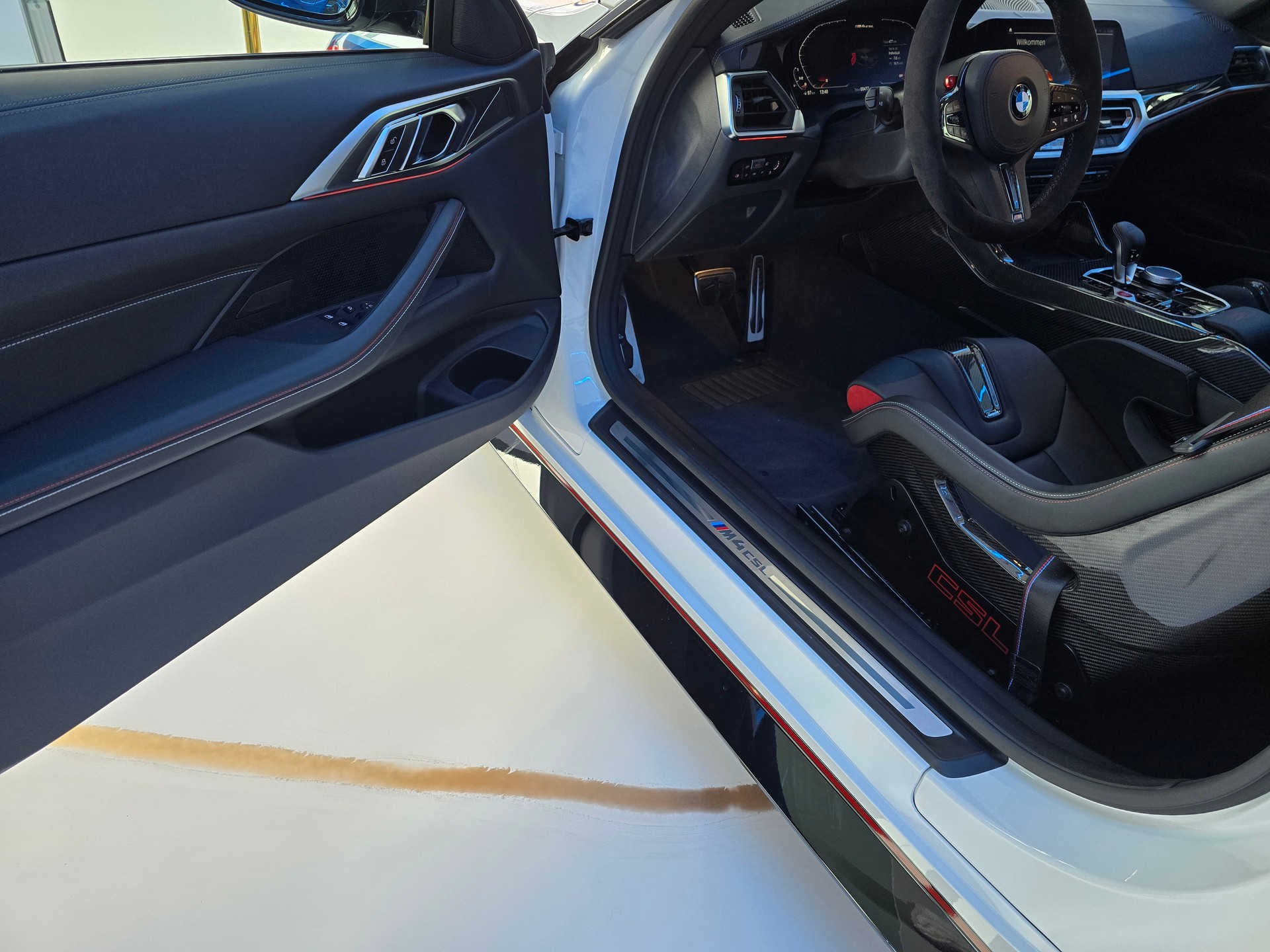 BMW M4 CSL Coupé CH Fahrzeug-image-21