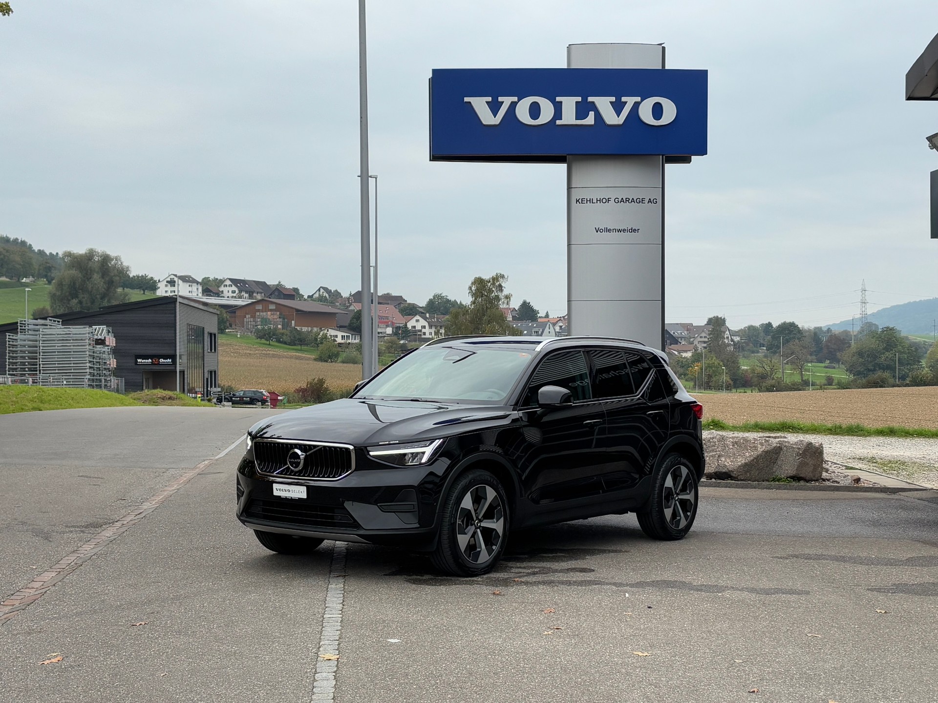 VOLVO XC40 2.0 B3 MH XCITE-image-0