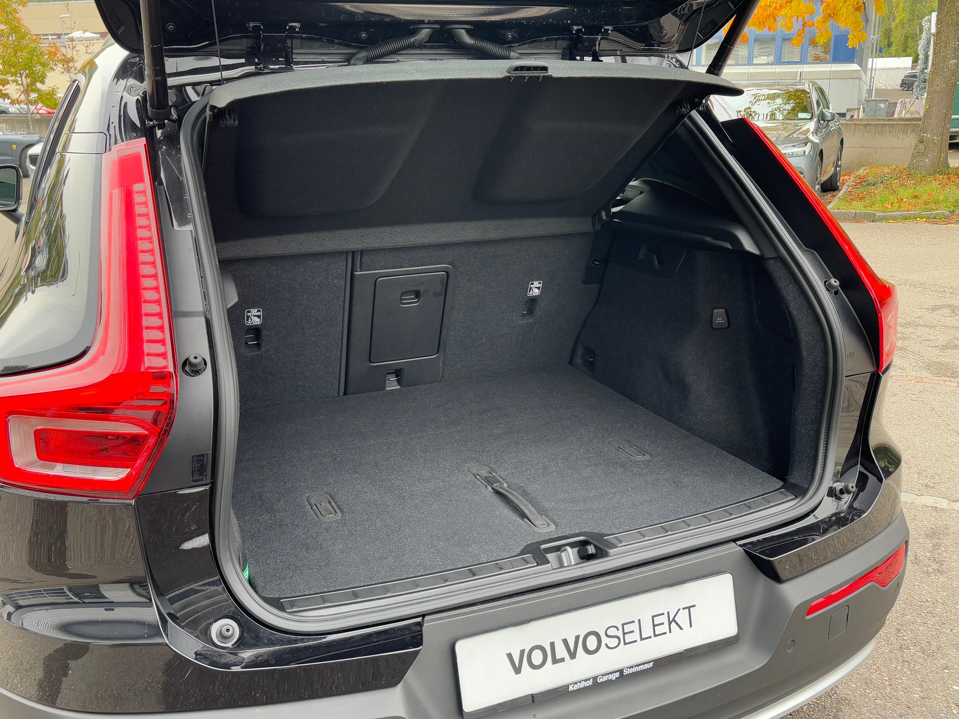 VOLVO XC40 2.0 B3 MH XCITE-image-9