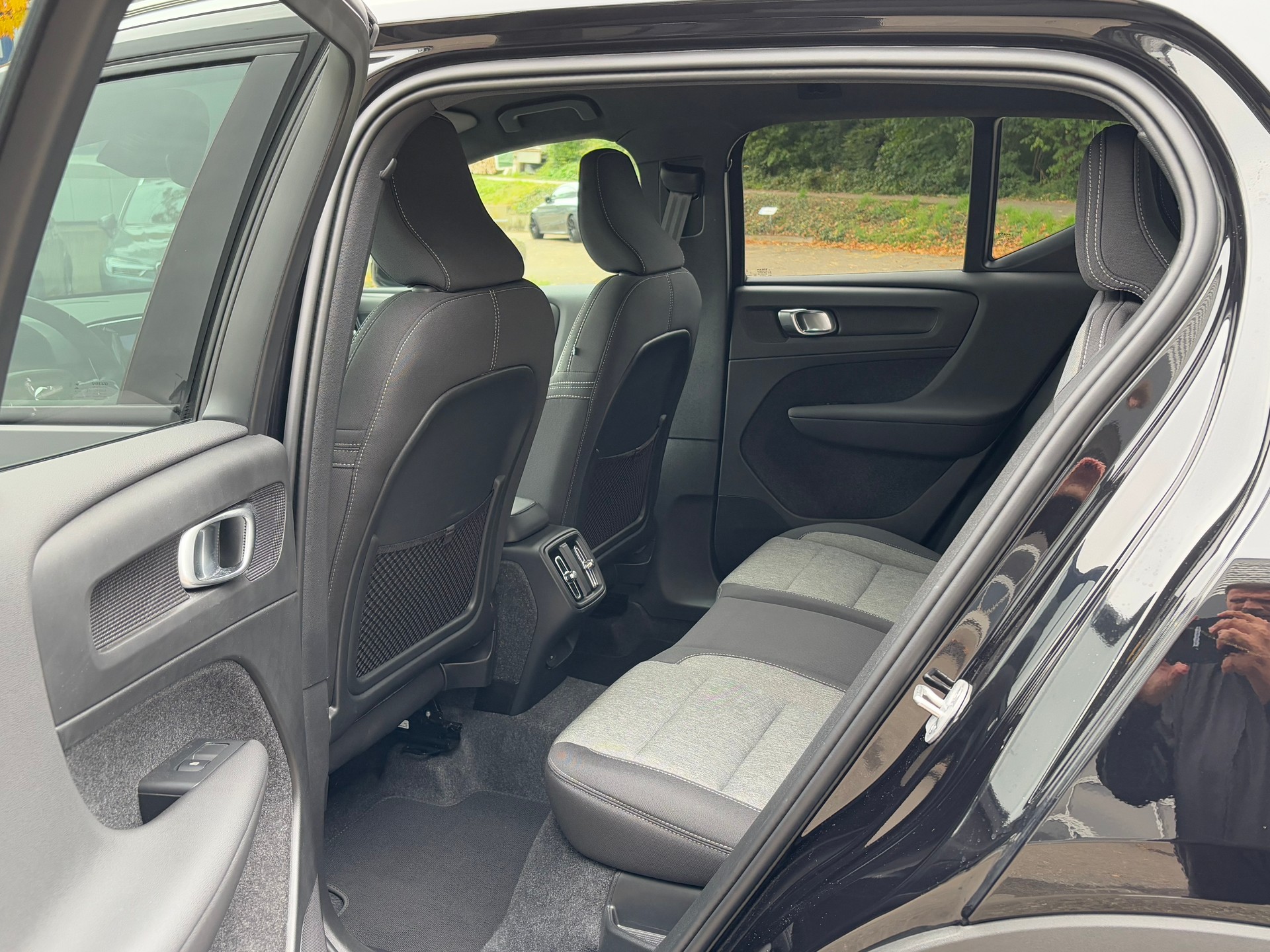 VOLVO XC40 2.0 B3 MH XCITE-image-11