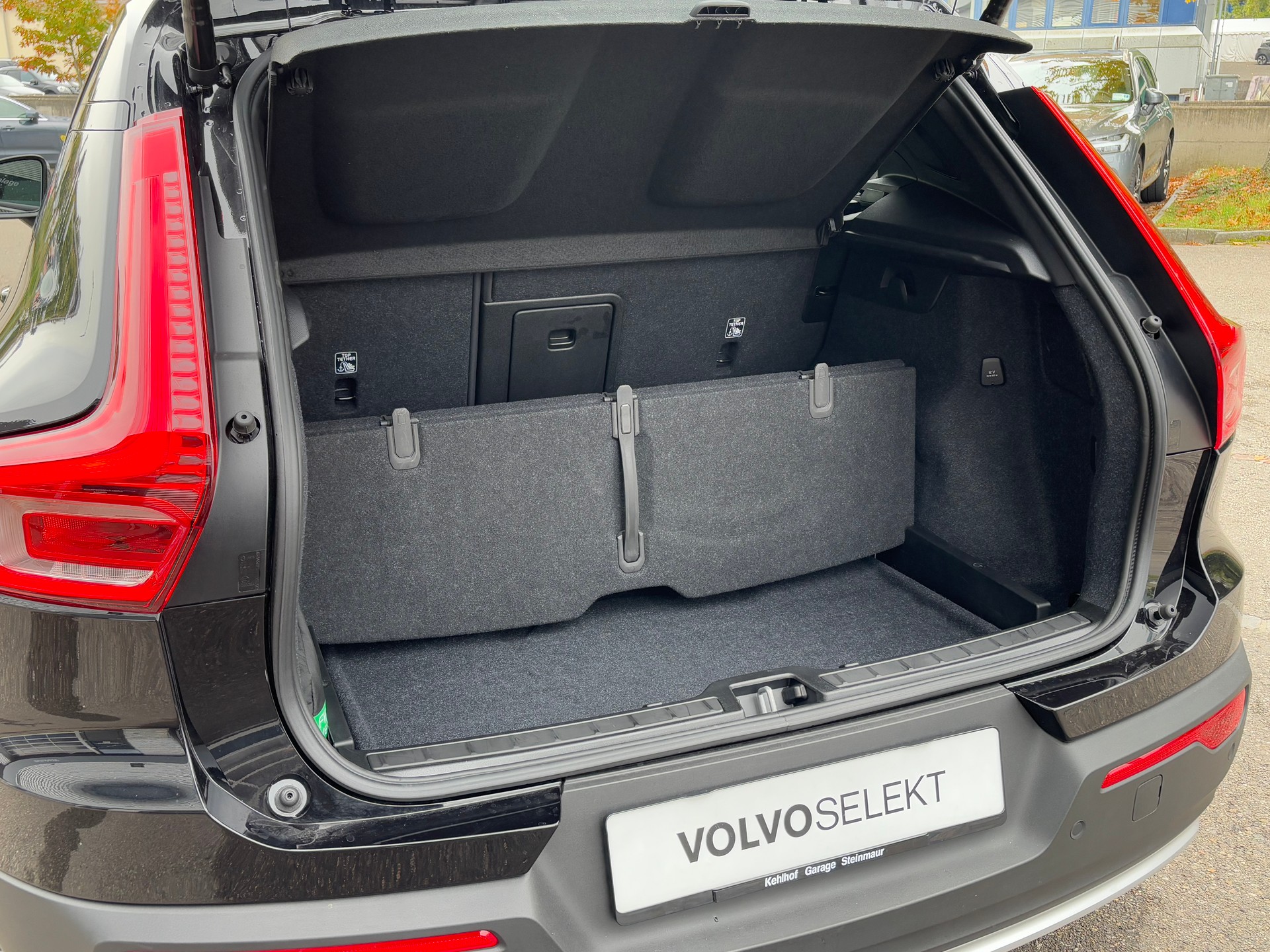 VOLVO XC40 2.0 B3 MH XCITE-image-10
