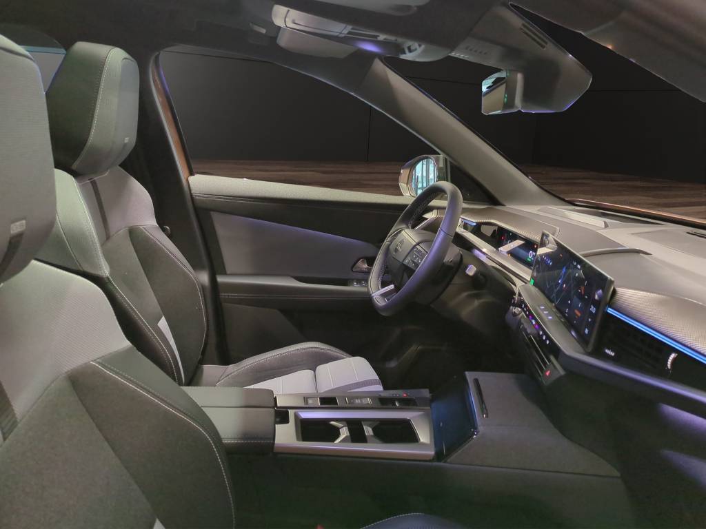 OPEL Grandland Elektro 73kWh GS-image-10
