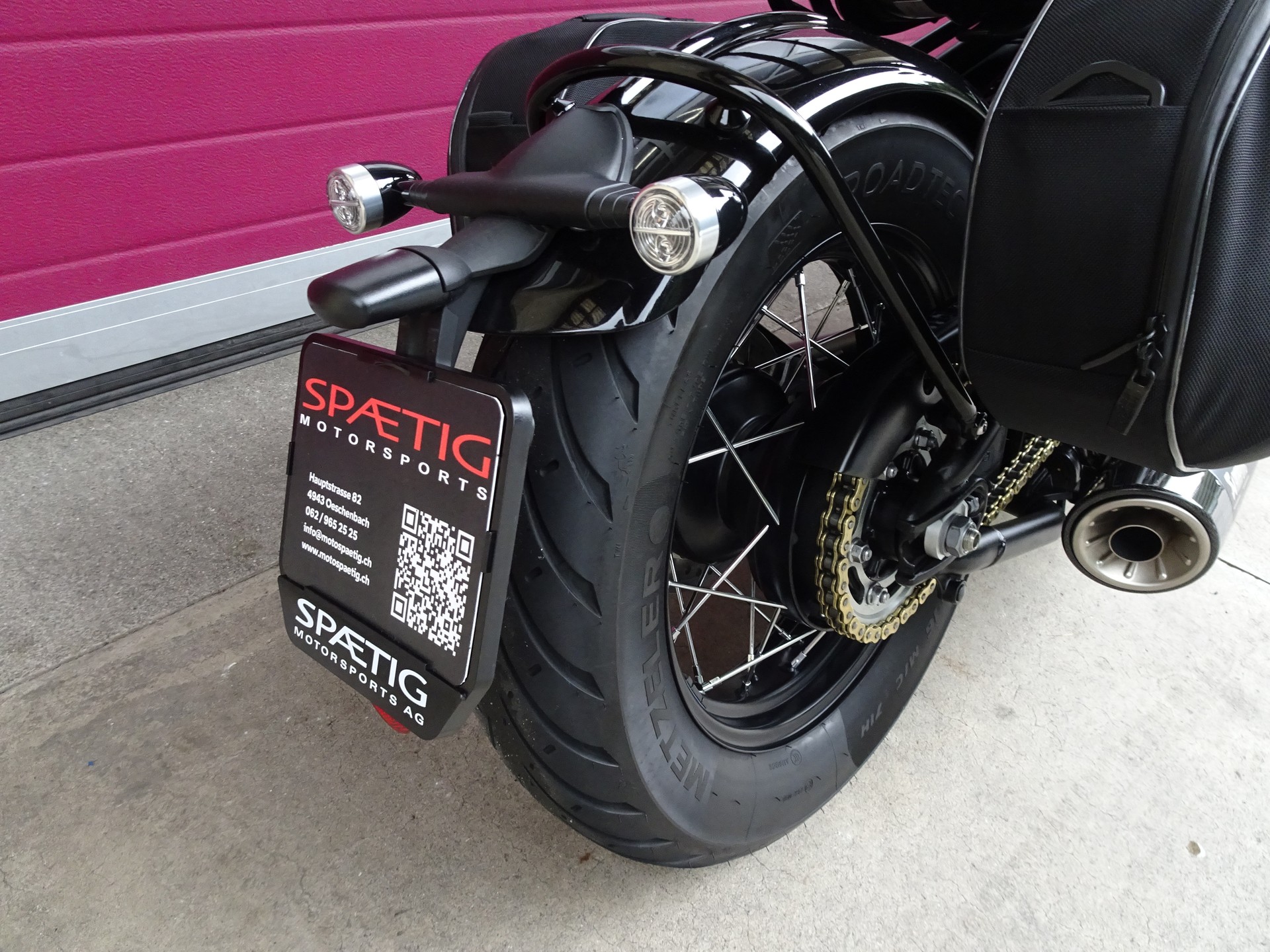 TRIUMPH Bonneville 1200 Bobber TFC-image-7