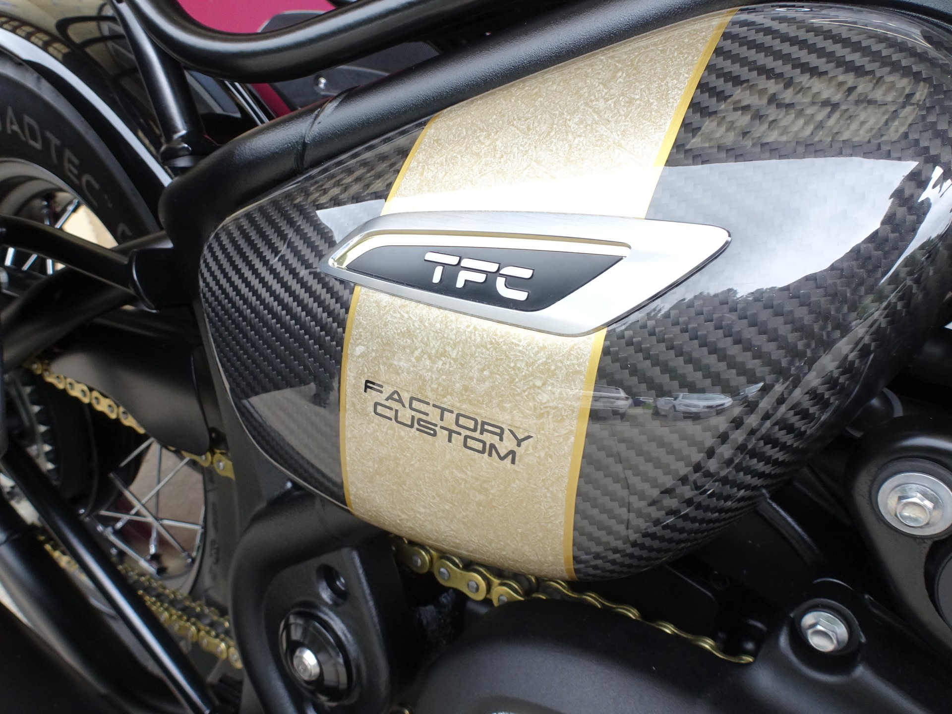 TRIUMPH Bonneville 1200 Bobber TFC-image-13