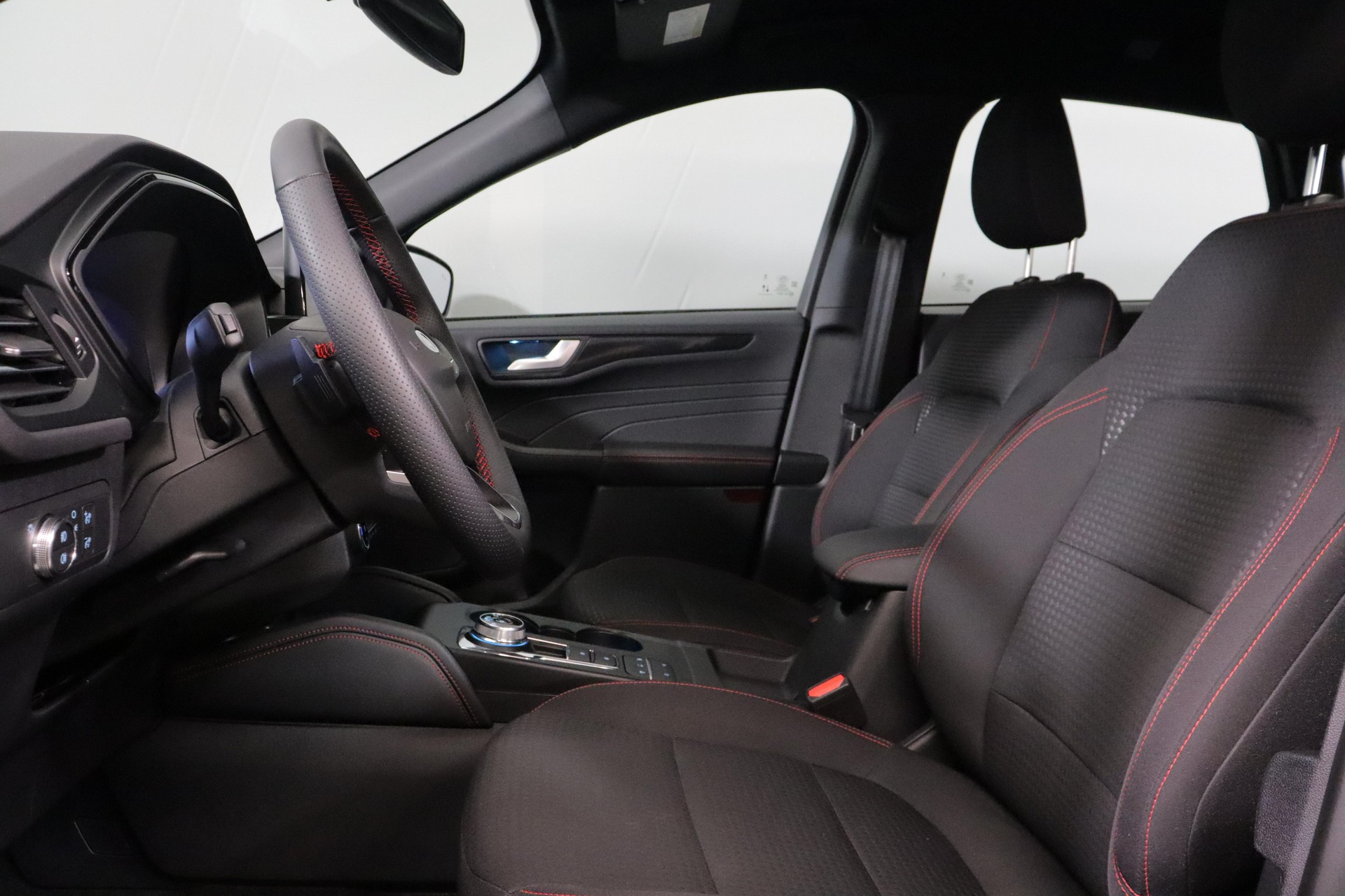 FORD Kuga 2.0 EcoBlue ST-Line-image-2