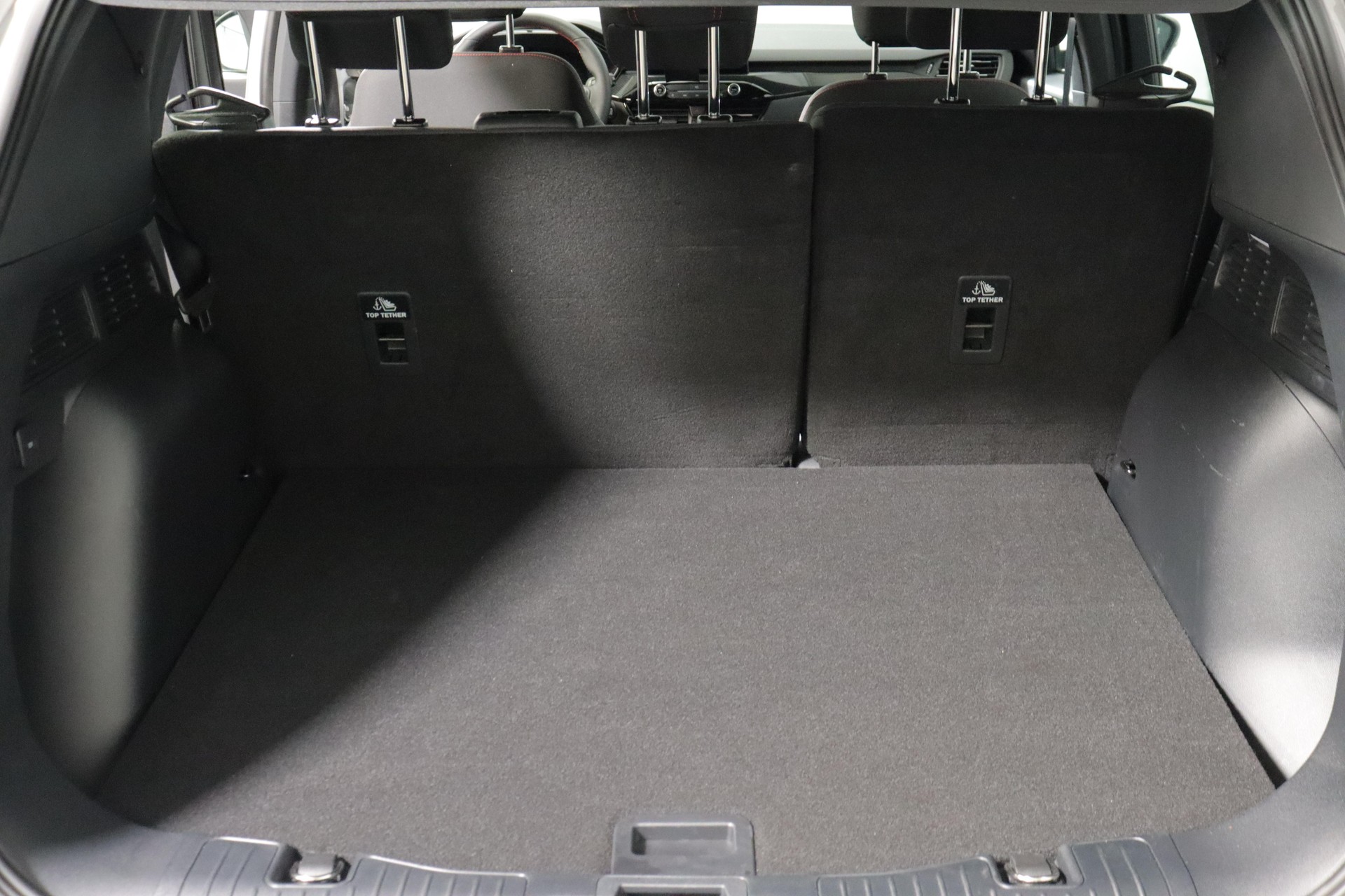 FORD Kuga 2.0 EcoBlue ST-Line-image-12