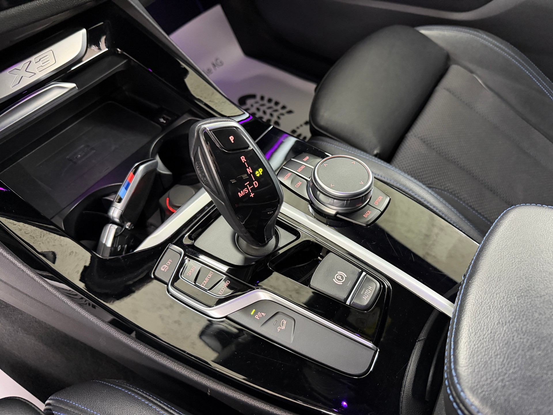 BMW X3 xDrive 25d M Sport 231PS Sophistogray Steptronic / RF-Kamera / Head-Up-Display / Komfortzugang / Ambiente Licht /-image-17