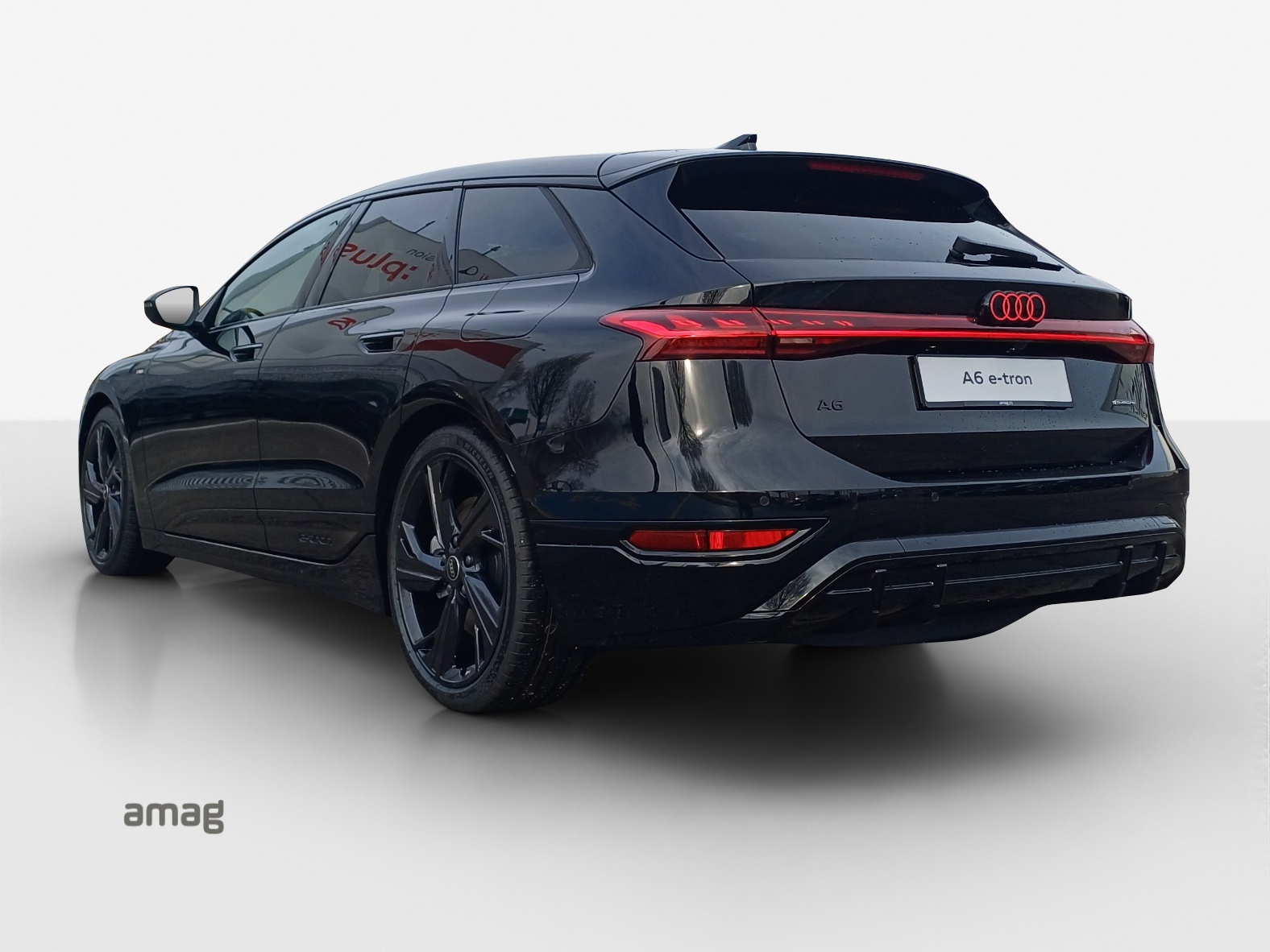 AUDI A6 Avant e-tron quattro-image-2