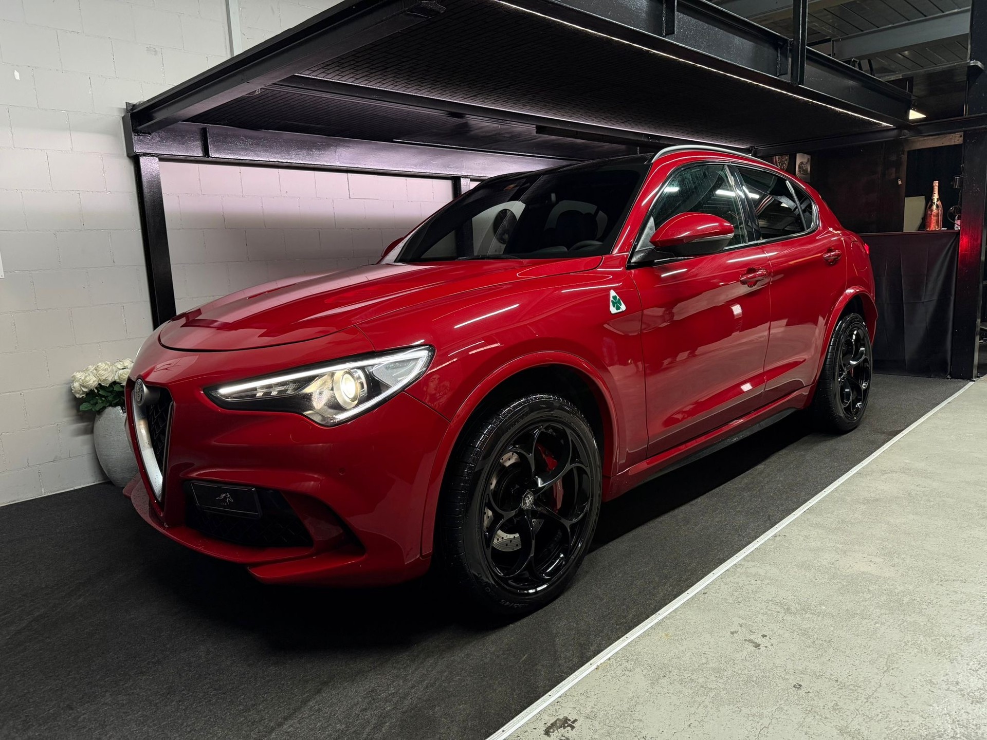 ALFA ROMEO Stelvio 2.9 V6 Quadrifoglio Q4 Automatic / Carbon / Panoramadach / Alcantara