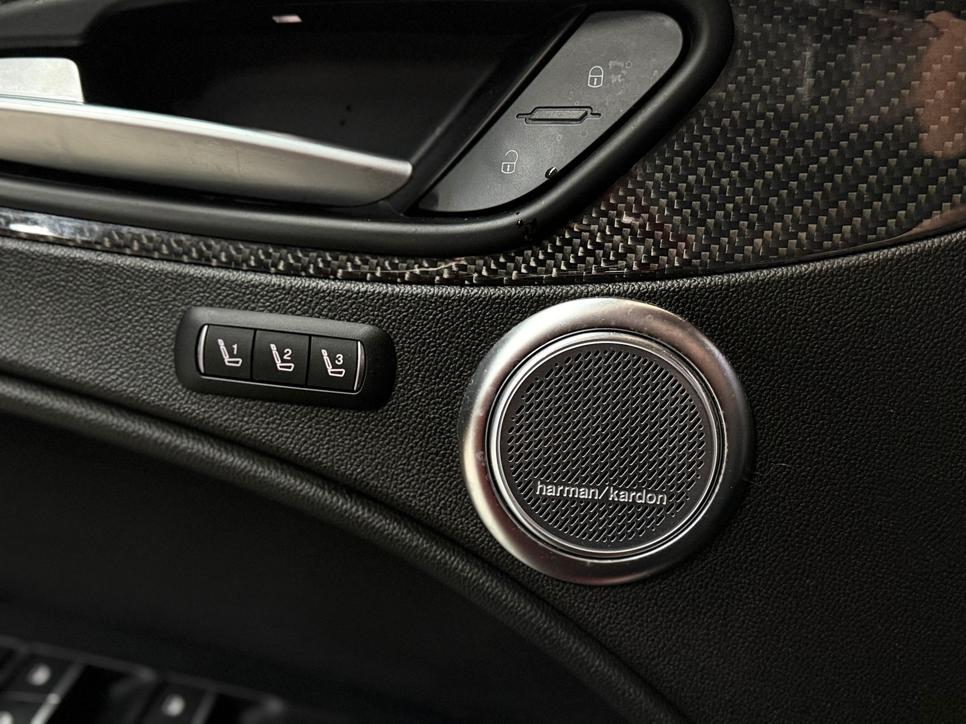 ALFA ROMEO Stelvio 2.9 V6 Quadrifoglio Q4 Automatic / Carbon / Panoramadach / Alcantara-image-17