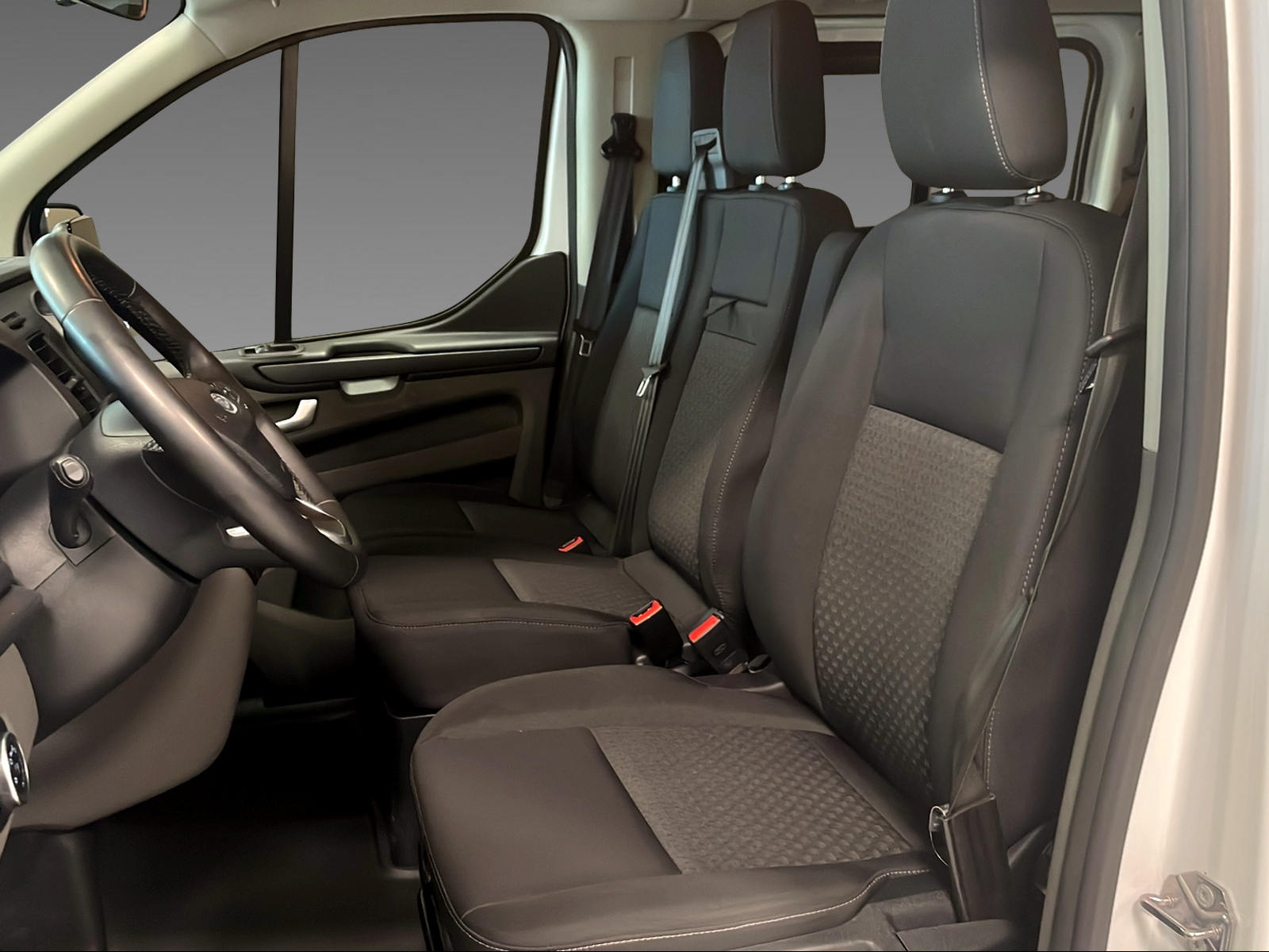 FORD Transit C Kombi 320 L2 2.0 TDCi 150 Trend-image-5
