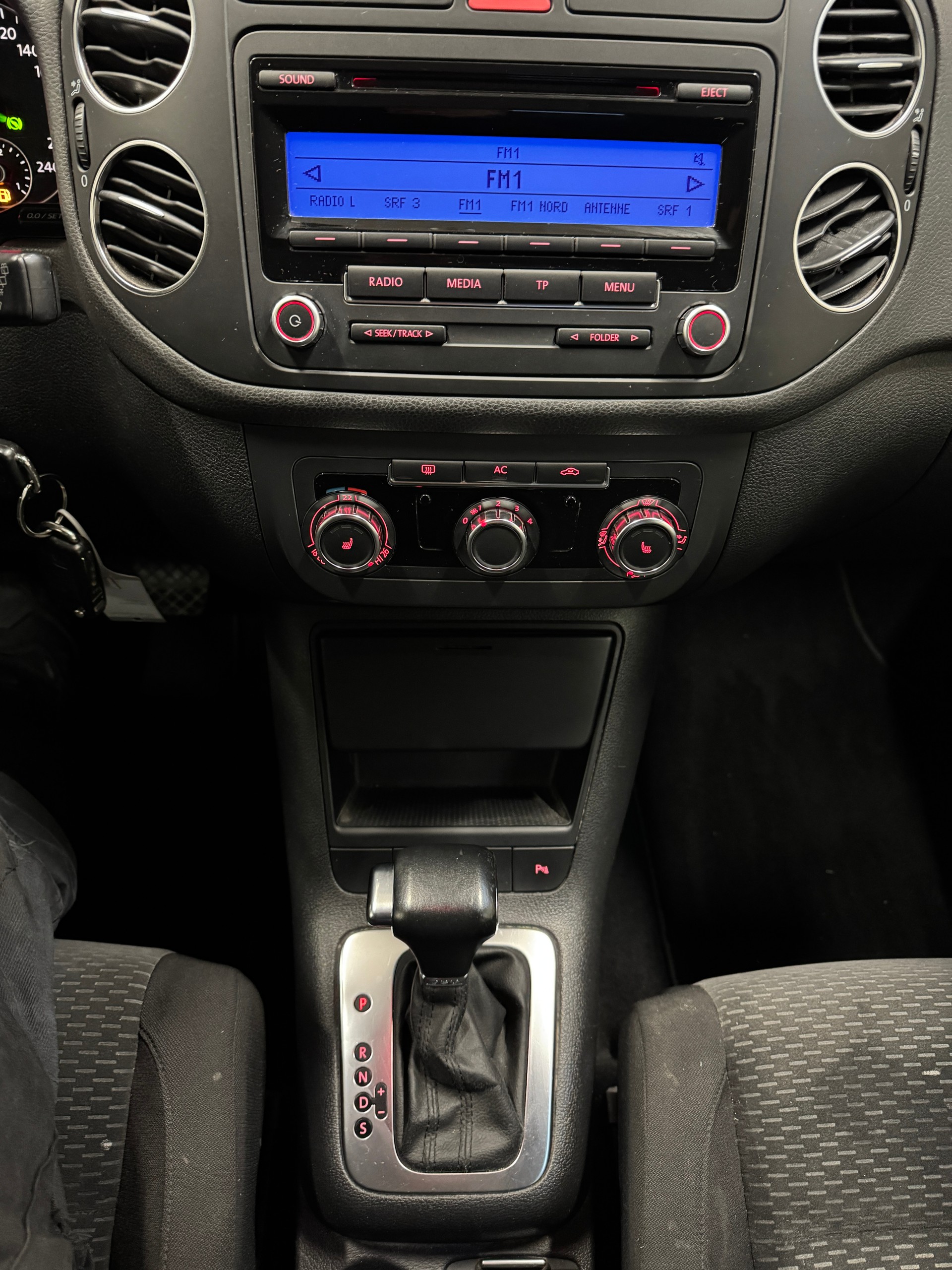 VW Golf Plus 1.4 TSI Highline DSG-image-6