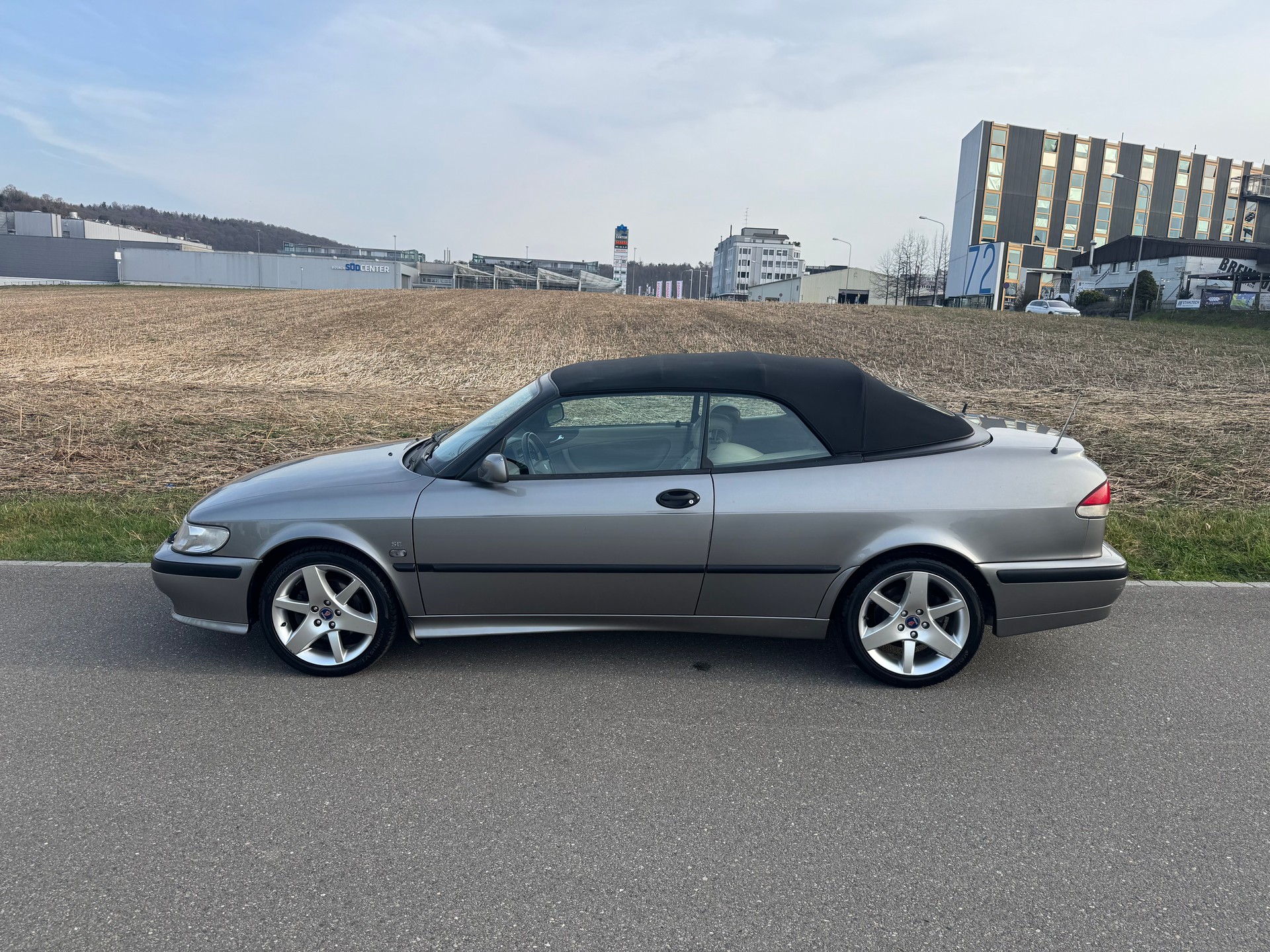 SAAB 9-3 2.0i-16 Special Edition-image-2
