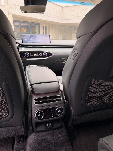 GENESIS GV70 Electrified Sport kWh 77,4 AWD-image-9
