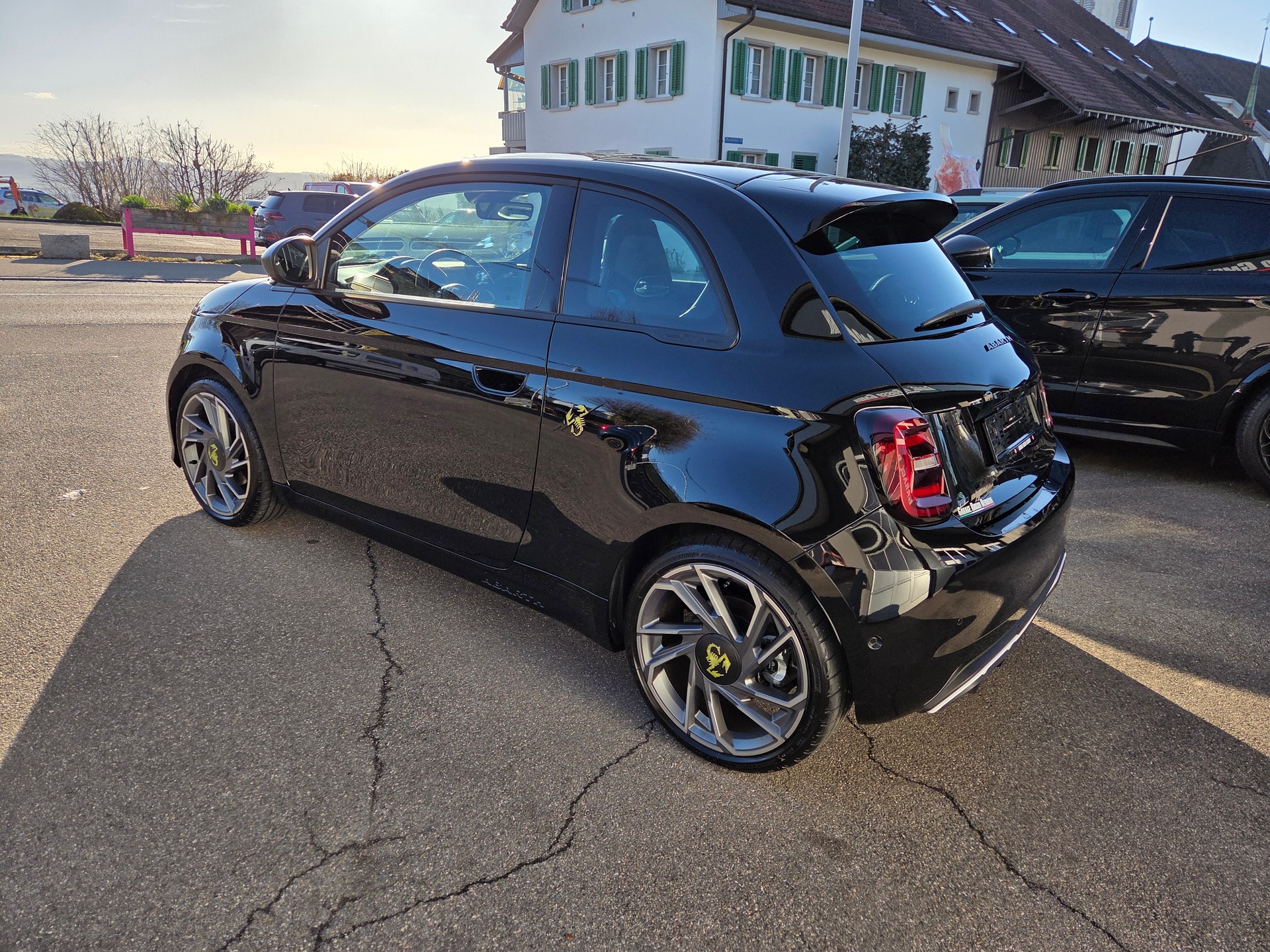 FIAT Abarth 500e Turismo-image-5