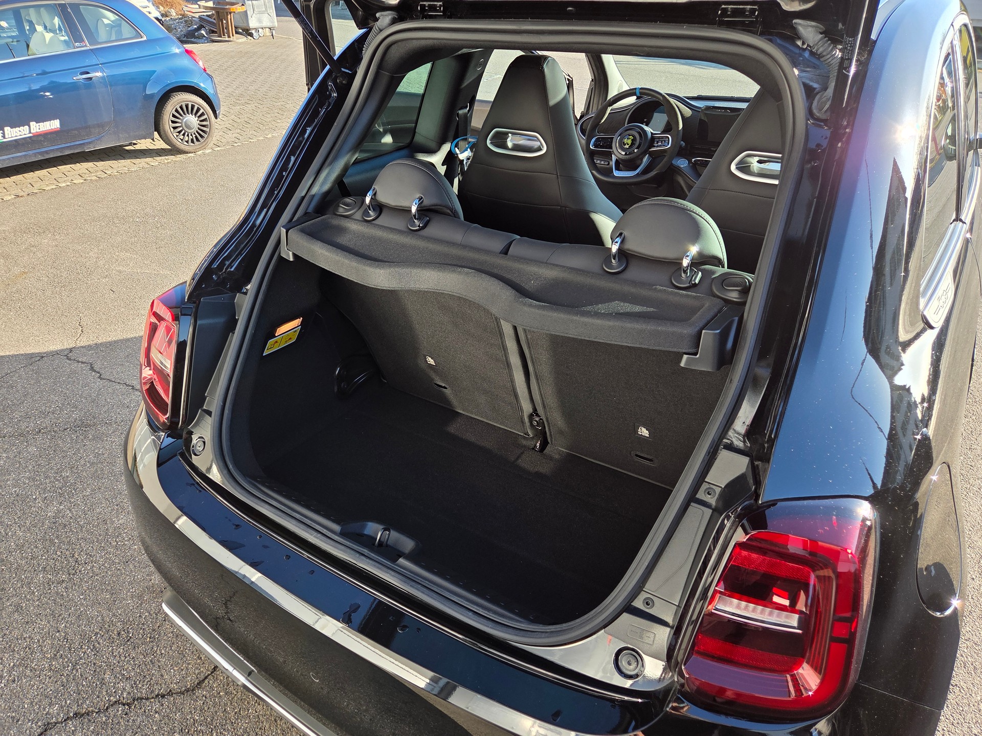 FIAT Abarth 500e Turismo-image-18