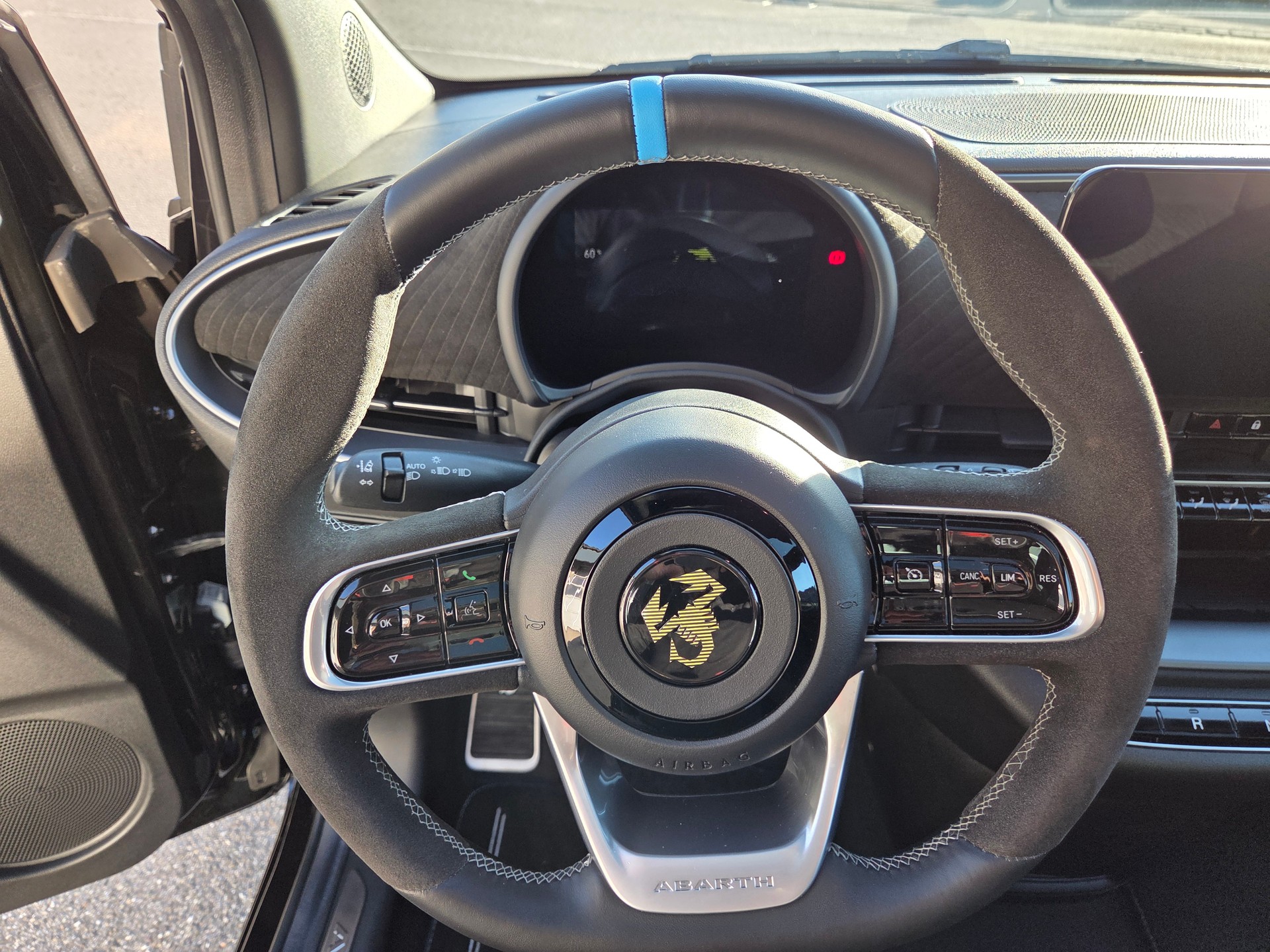 FIAT Abarth 500e Turismo-image-11