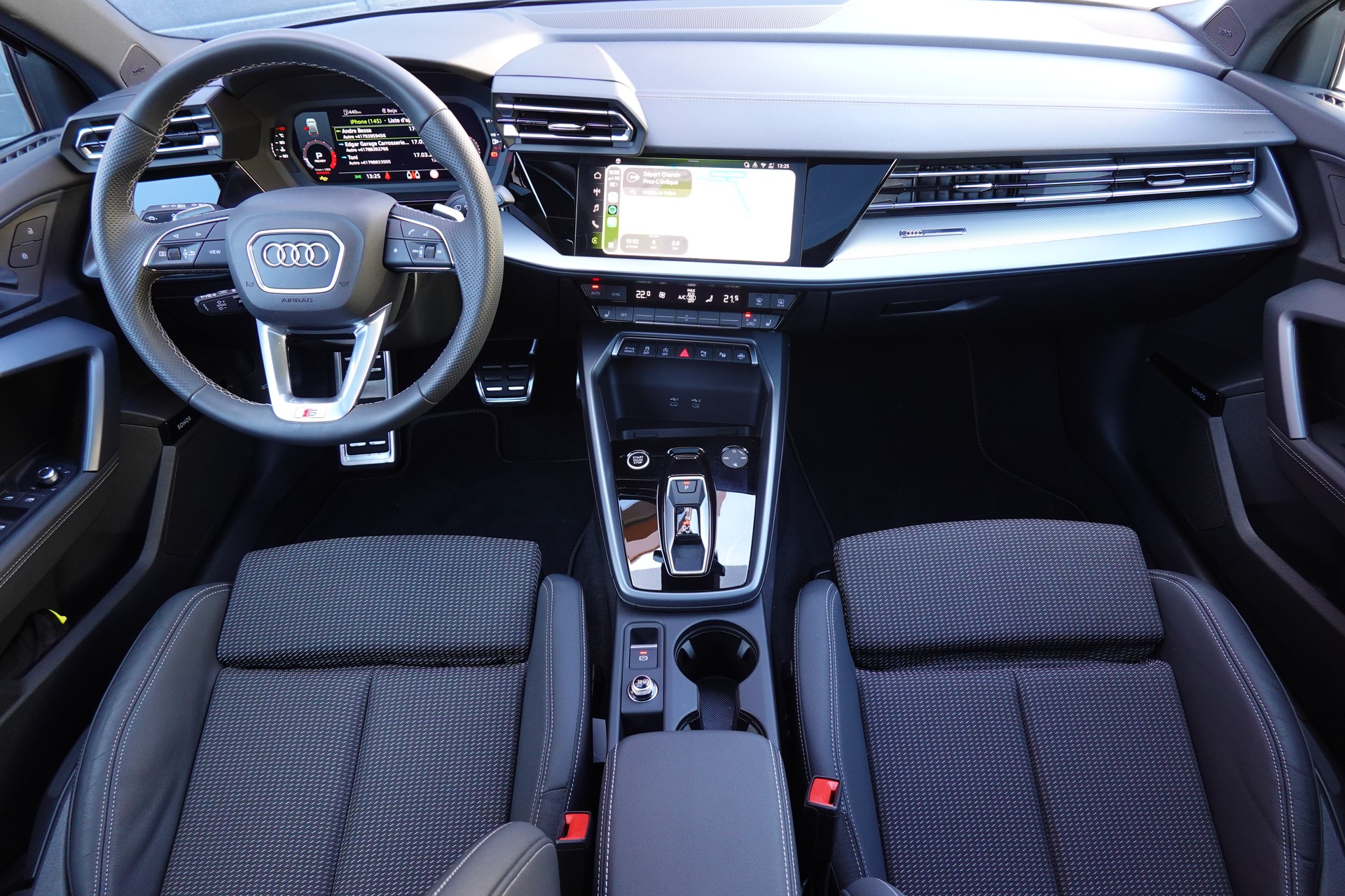 AUDI A3 Limousine 35 TFSI S-Line S-tronic - "Toit Ouvrant * Son B&O * Pack S-Line * Temp. Adapt * Drive Select * Caméra * Lum. Ambia"-image-9