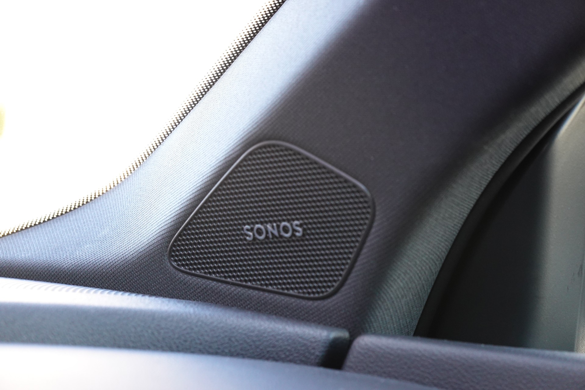 AUDI A3 Limousine 35 TFSI S-Line S-tronic - "Toit Ouvrant * Son B&O * Pack S-Line * Temp. Adapt * Drive Select * Caméra * Lum. Ambia"-image-26