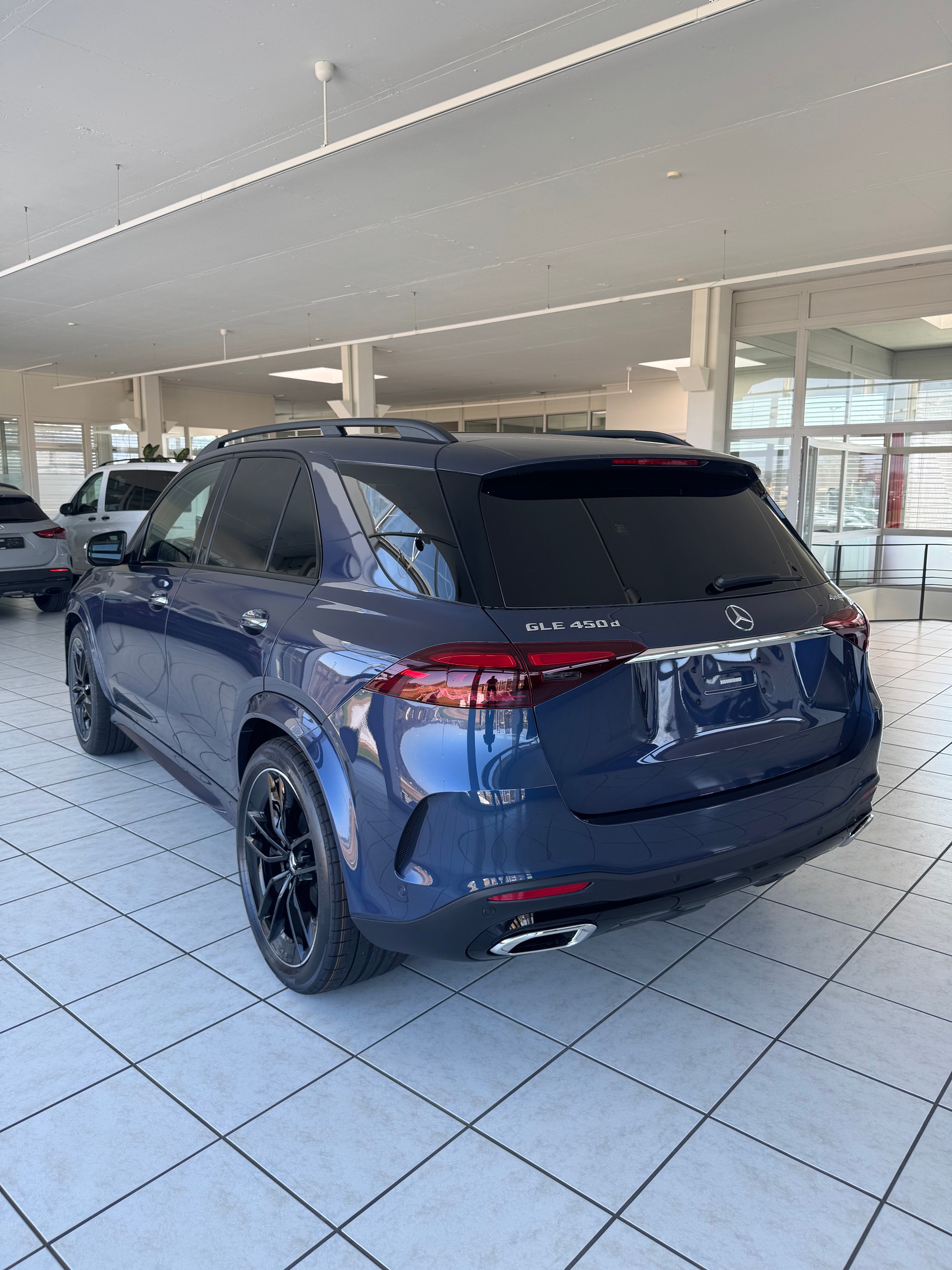 MERCEDES-BENZ GLE 450 d 4Matic-image-2