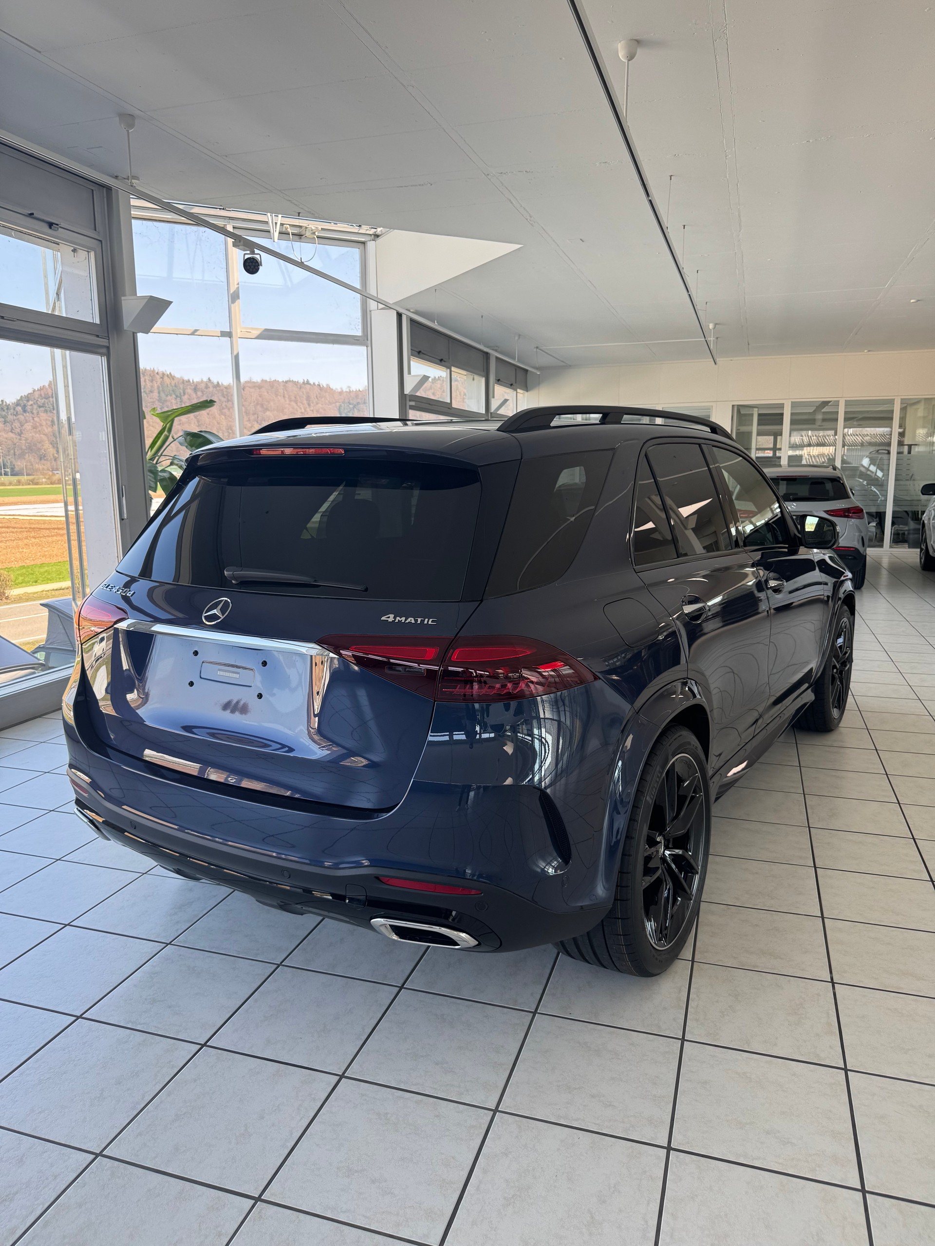 MERCEDES-BENZ GLE 450 d 4Matic-image-3