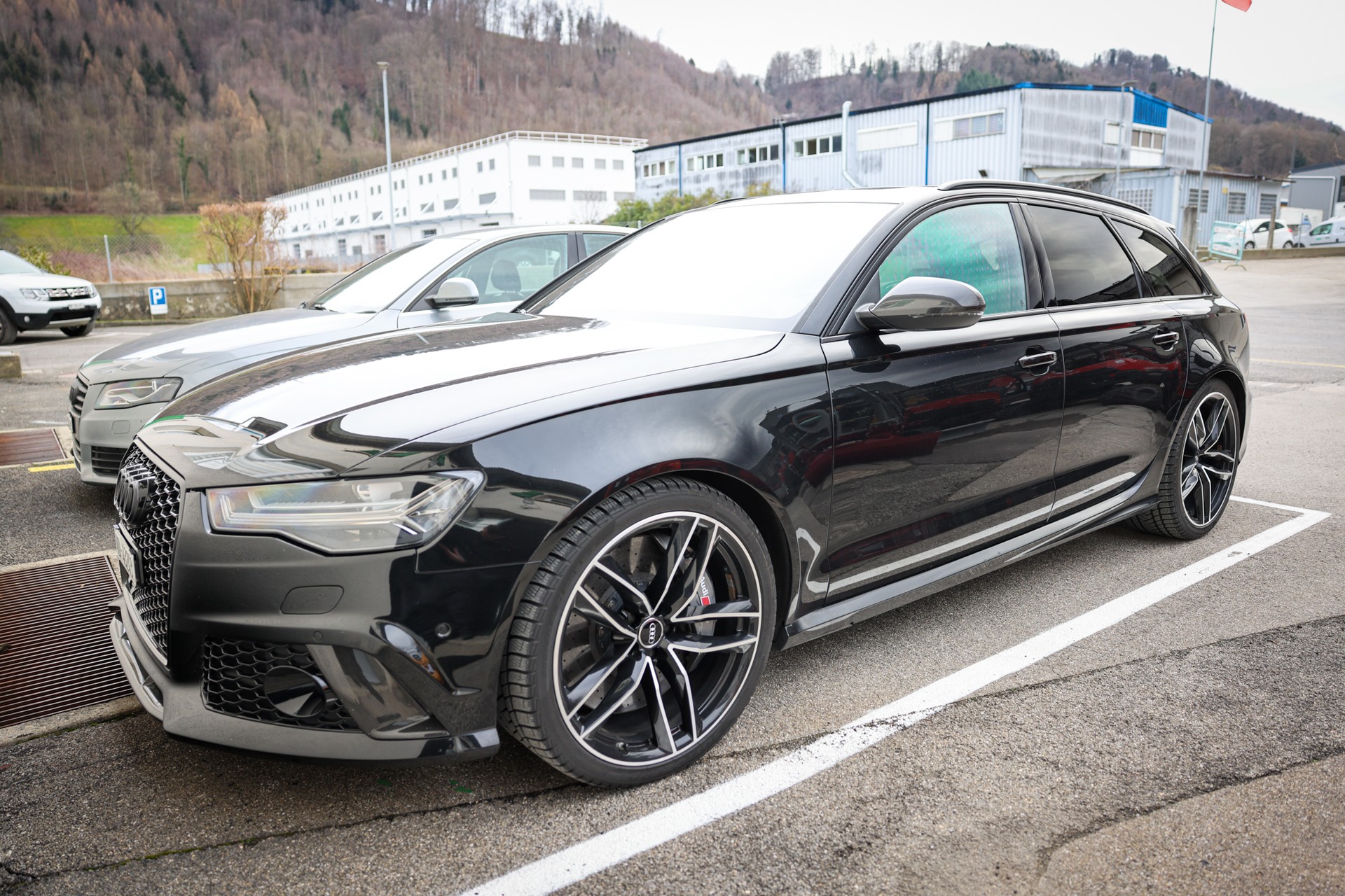 AUDI RS6 Avant 4.0 TFSI V8 performance quattro-image-2