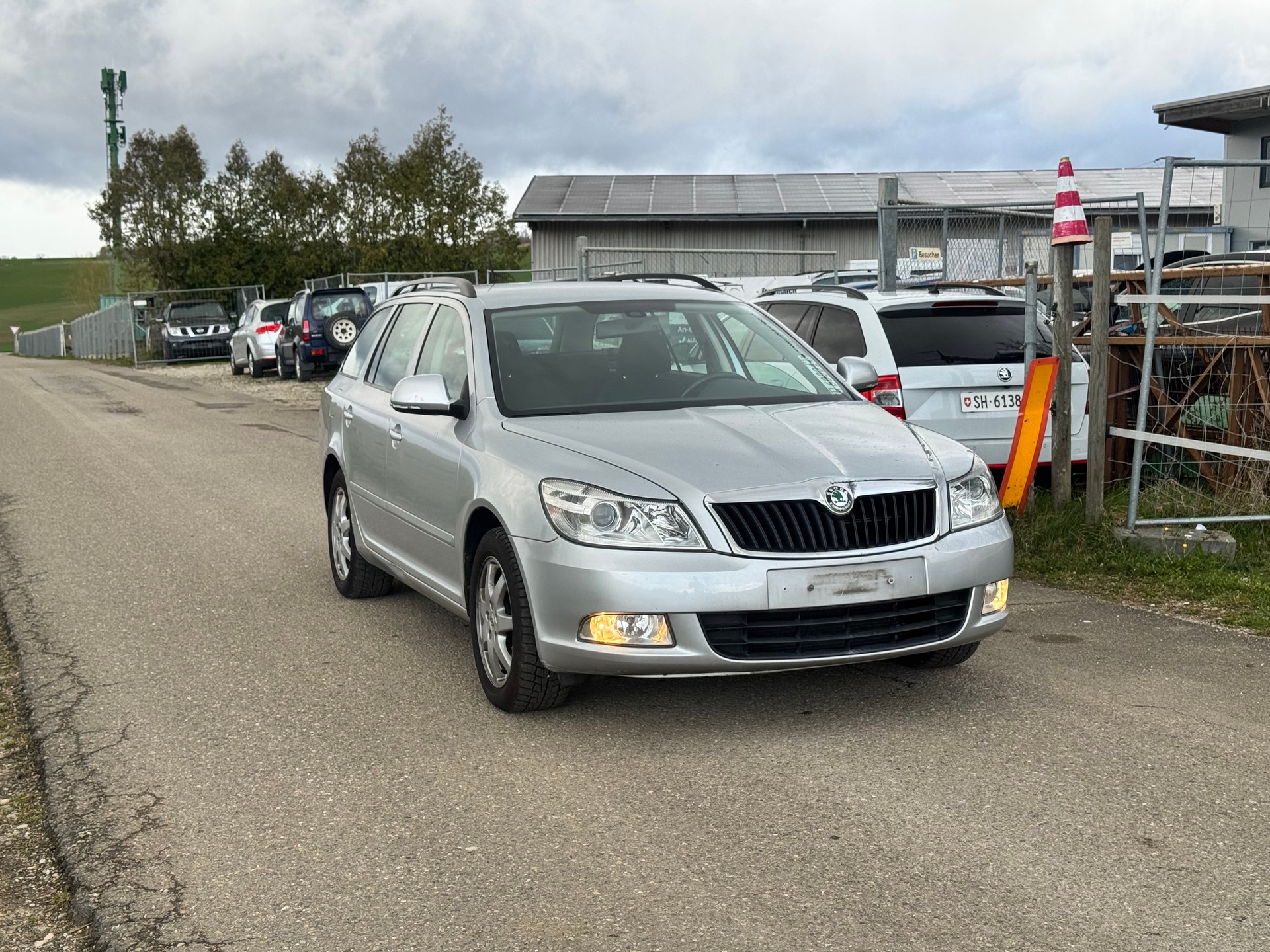 SKODA Octavia Combi 1.6 TDI Swiss Adventure 4x4-image-1