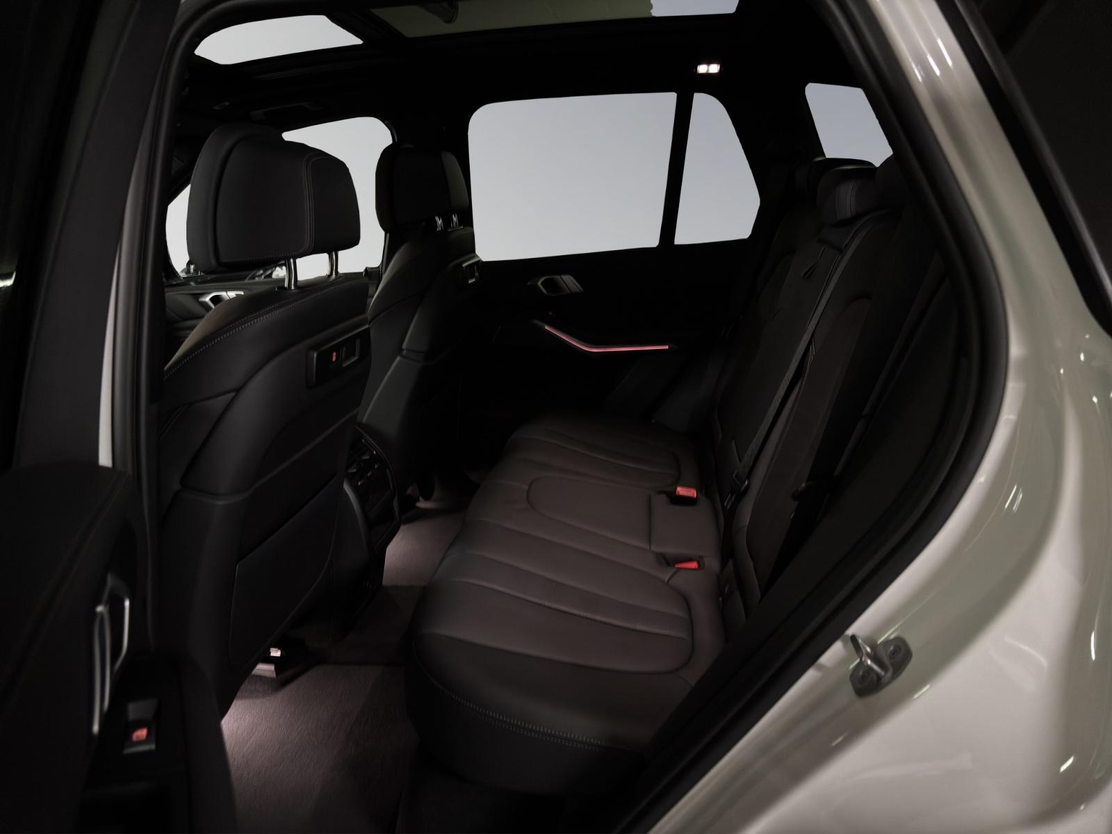 BMW X5 30d xDrive SAG-image-8