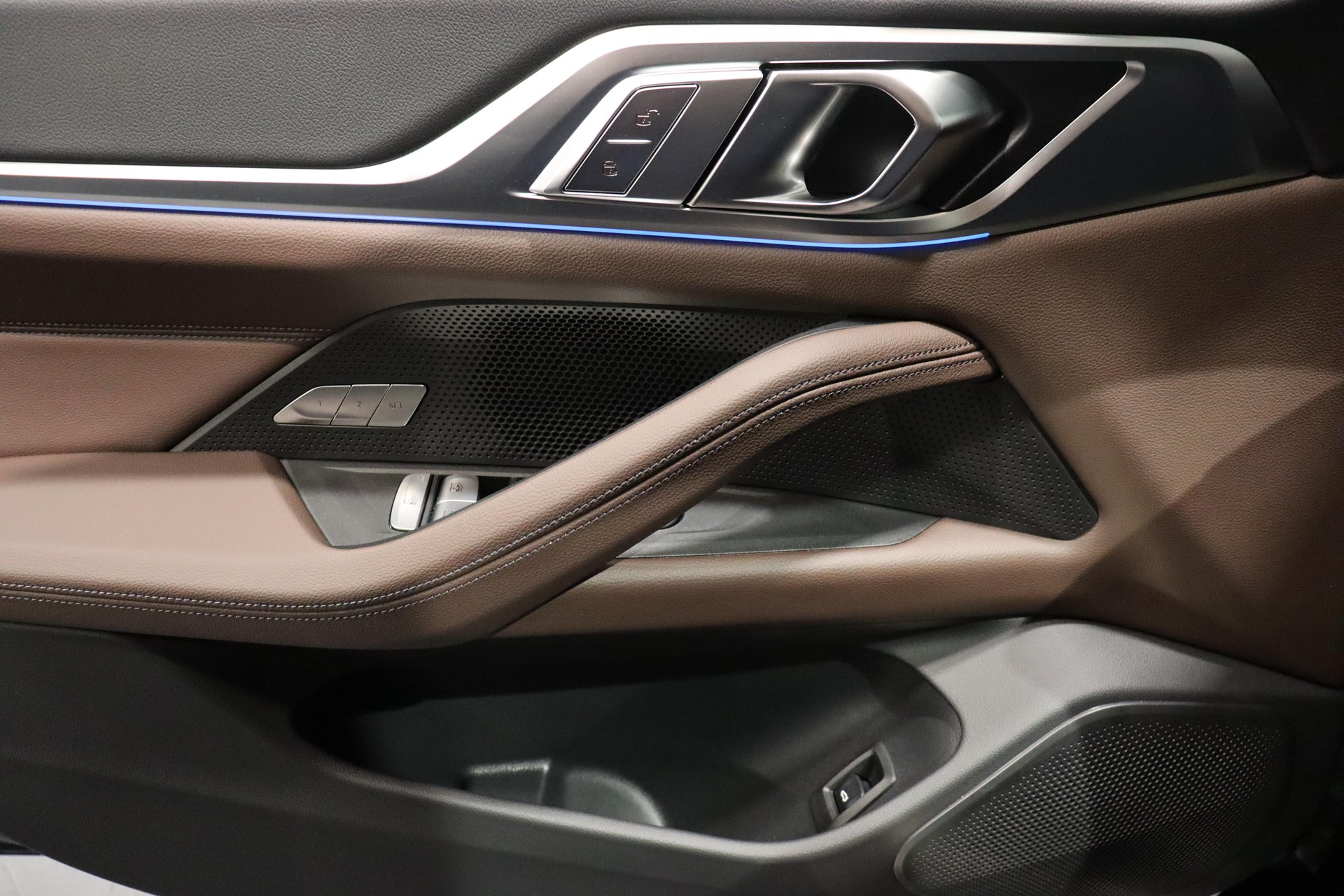 BMW i4 xDrive40-image-21