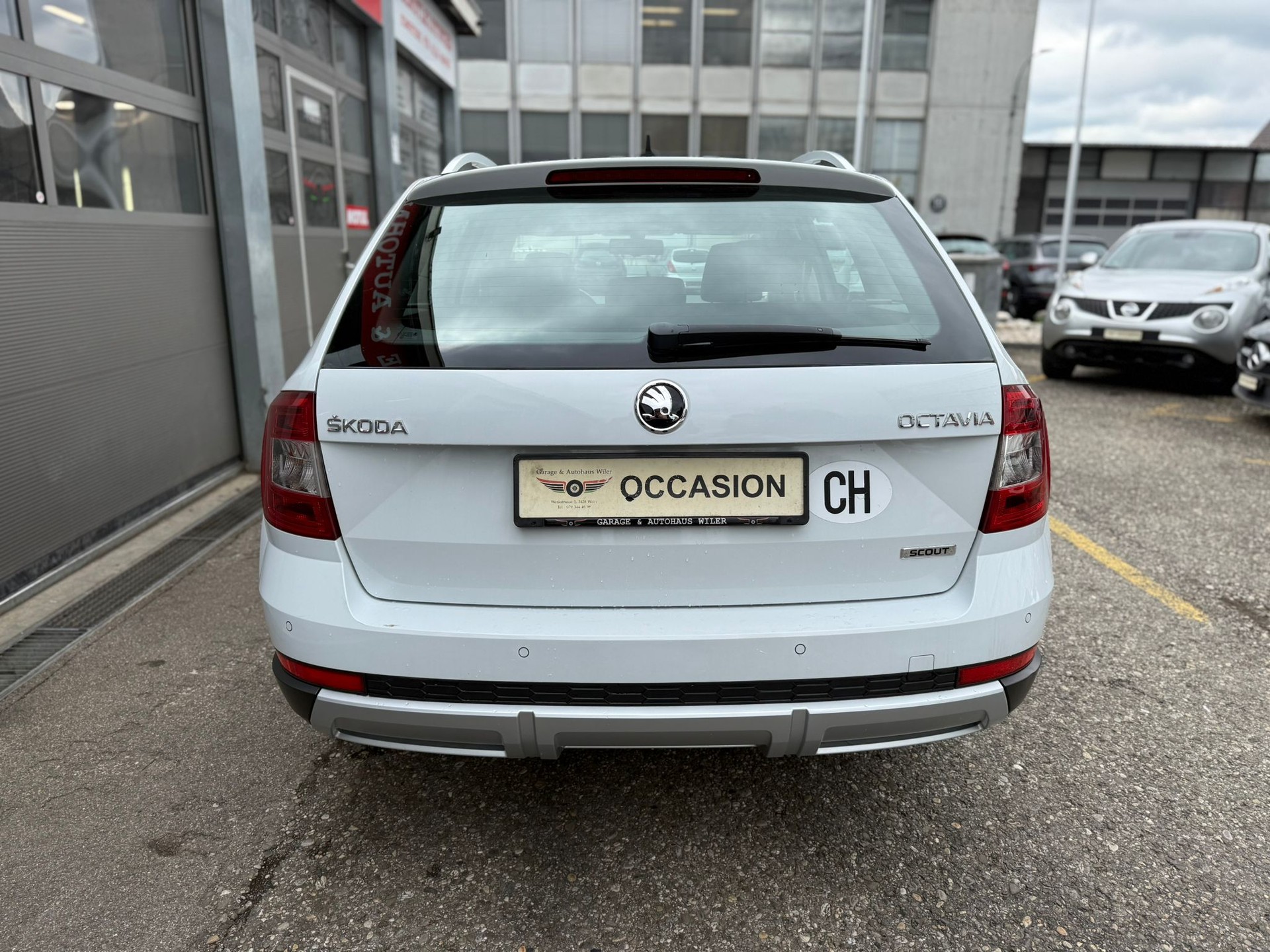 SKODA Octavia Combi 1.8 TSI Scout 4x4 DSG-image-5