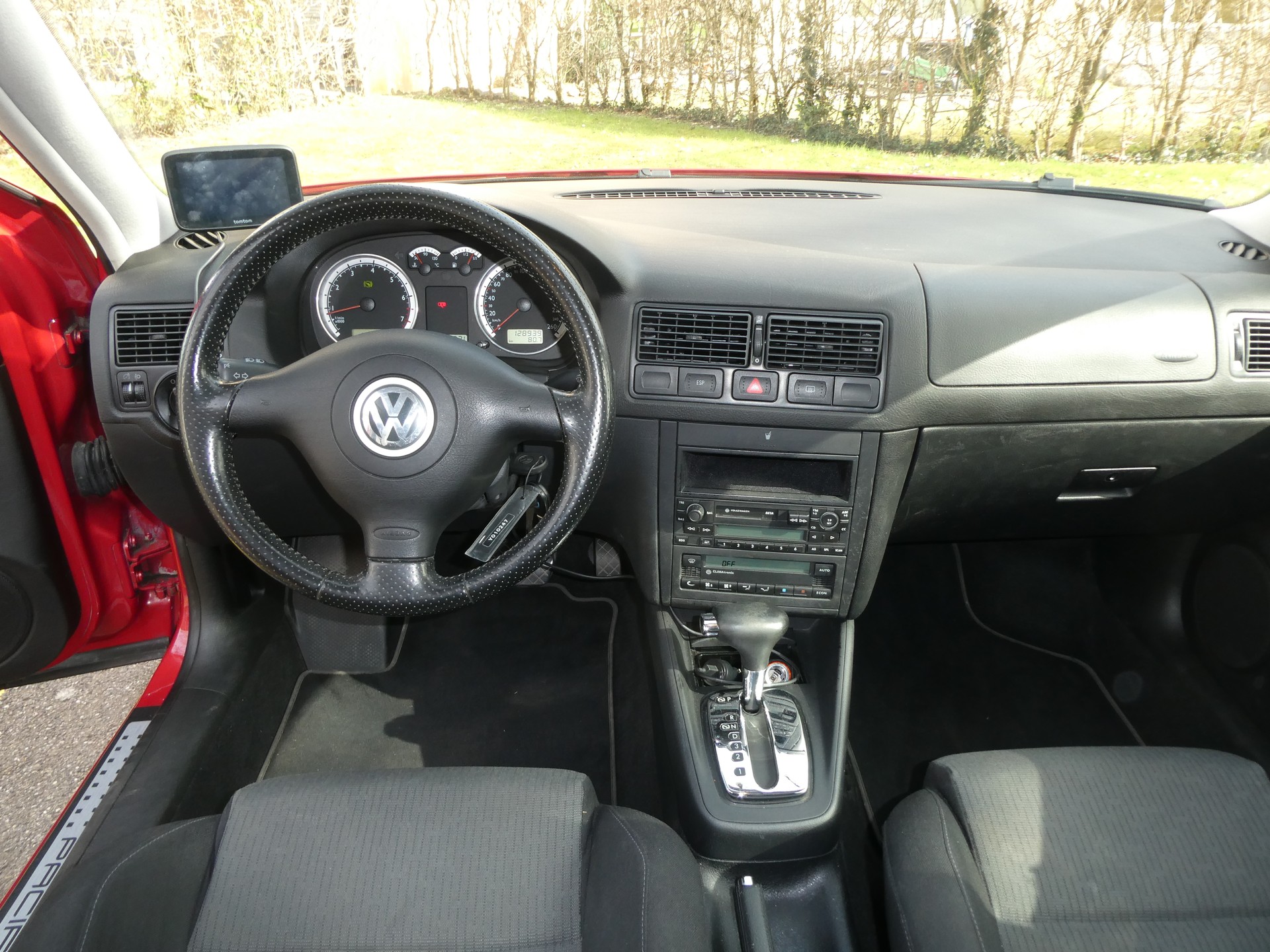 VW Golf 1.6 Comfortline Automatic-image-10