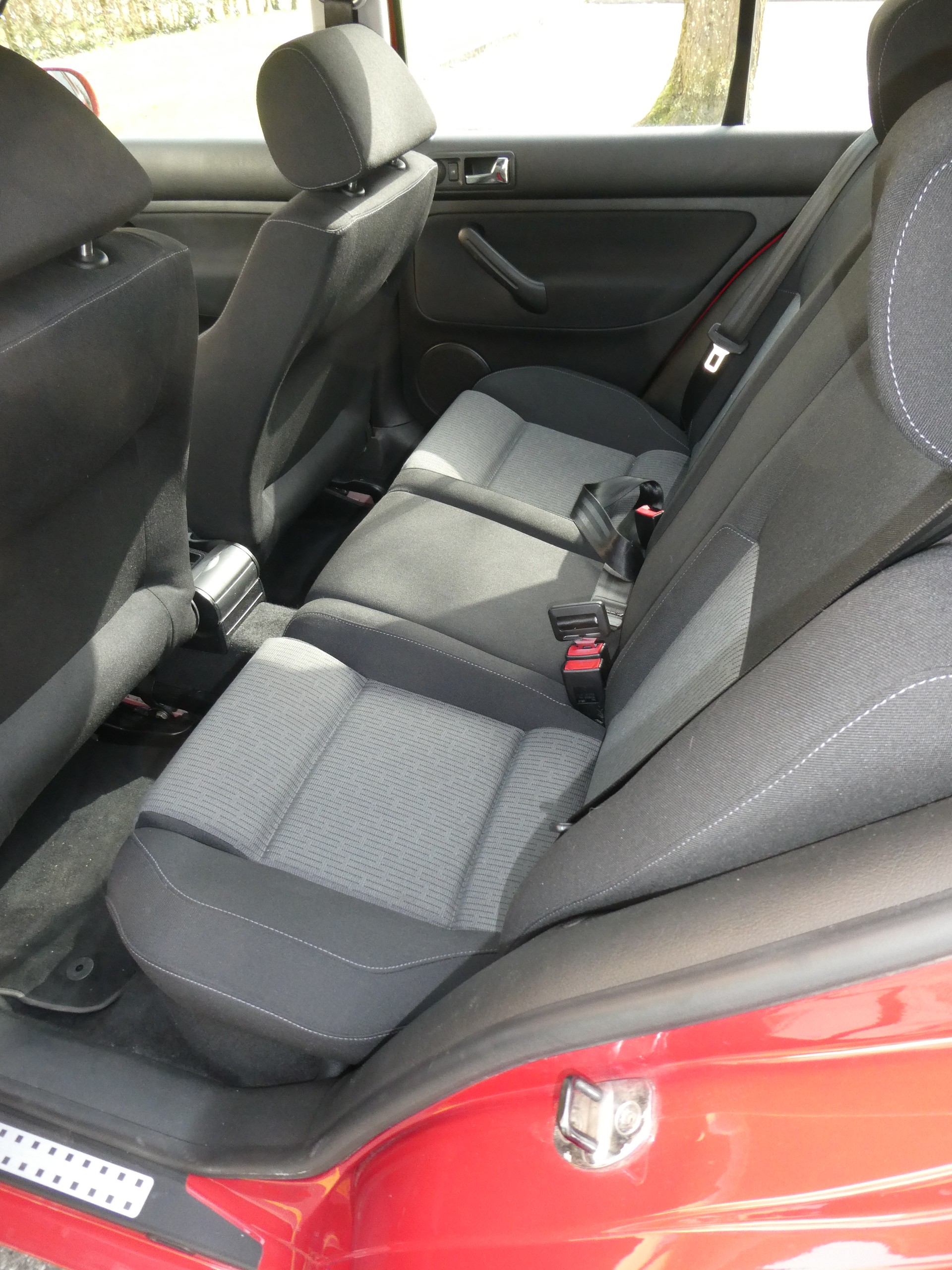 VW Golf 1.6 Comfortline Automatic-image-8