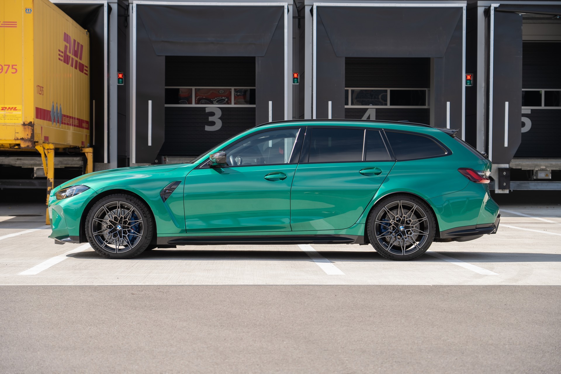BMW M3 Touring xDrive Competition M-image-6